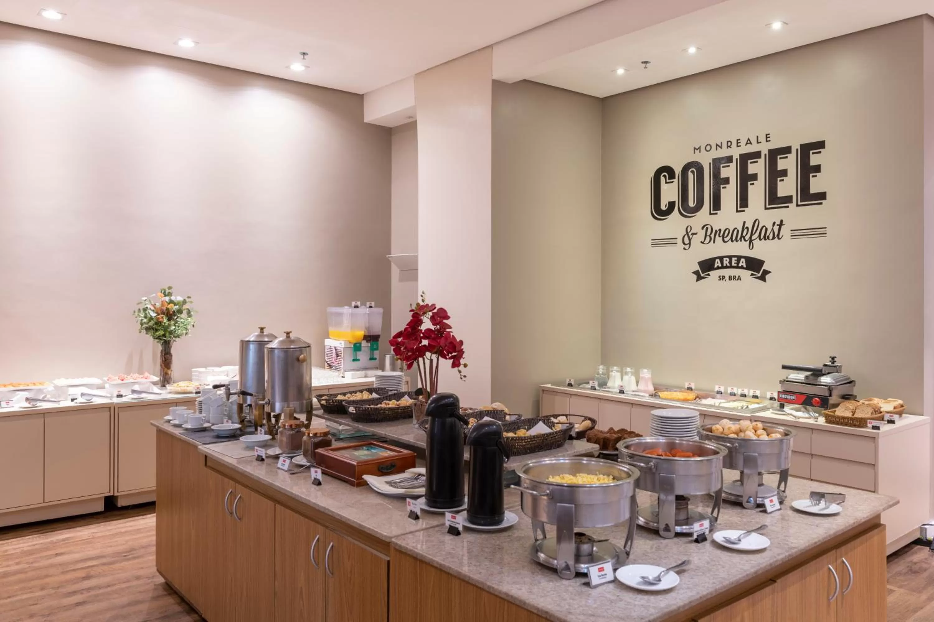 Restaurant/places to eat in Monreale Plus São José dos Campos