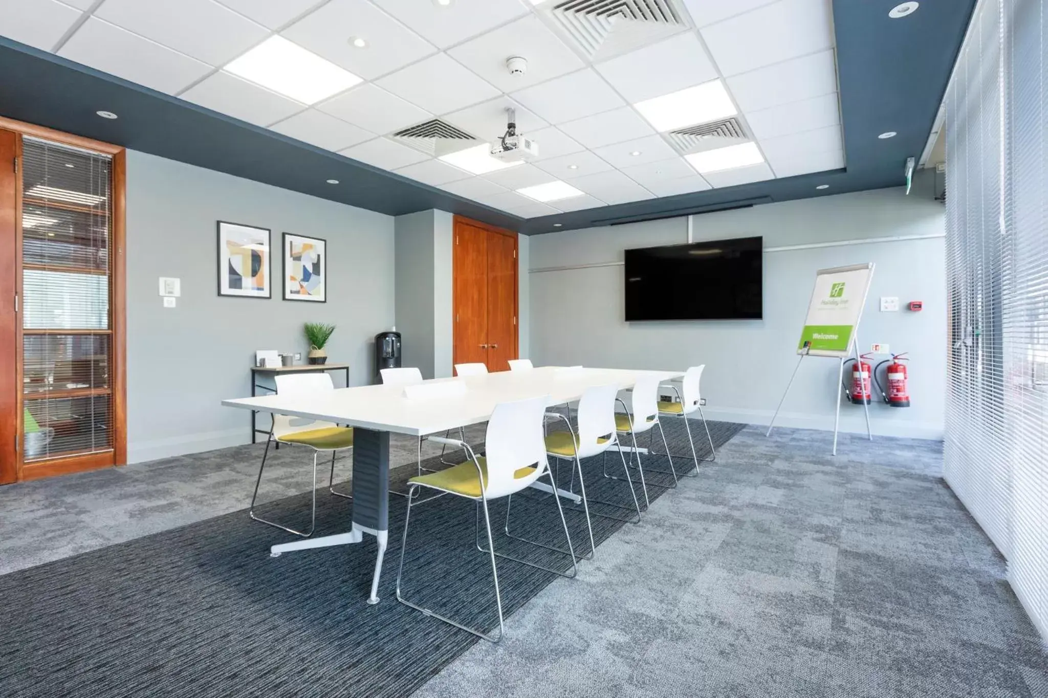 Meeting/conference room in Holiday Inn Milton Keynes Central, an IHG Hotel