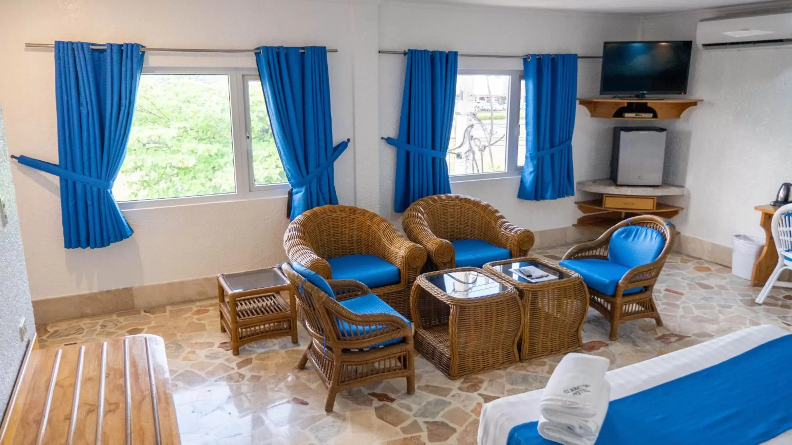 Seating Area in Clarkton Hotel Apartment