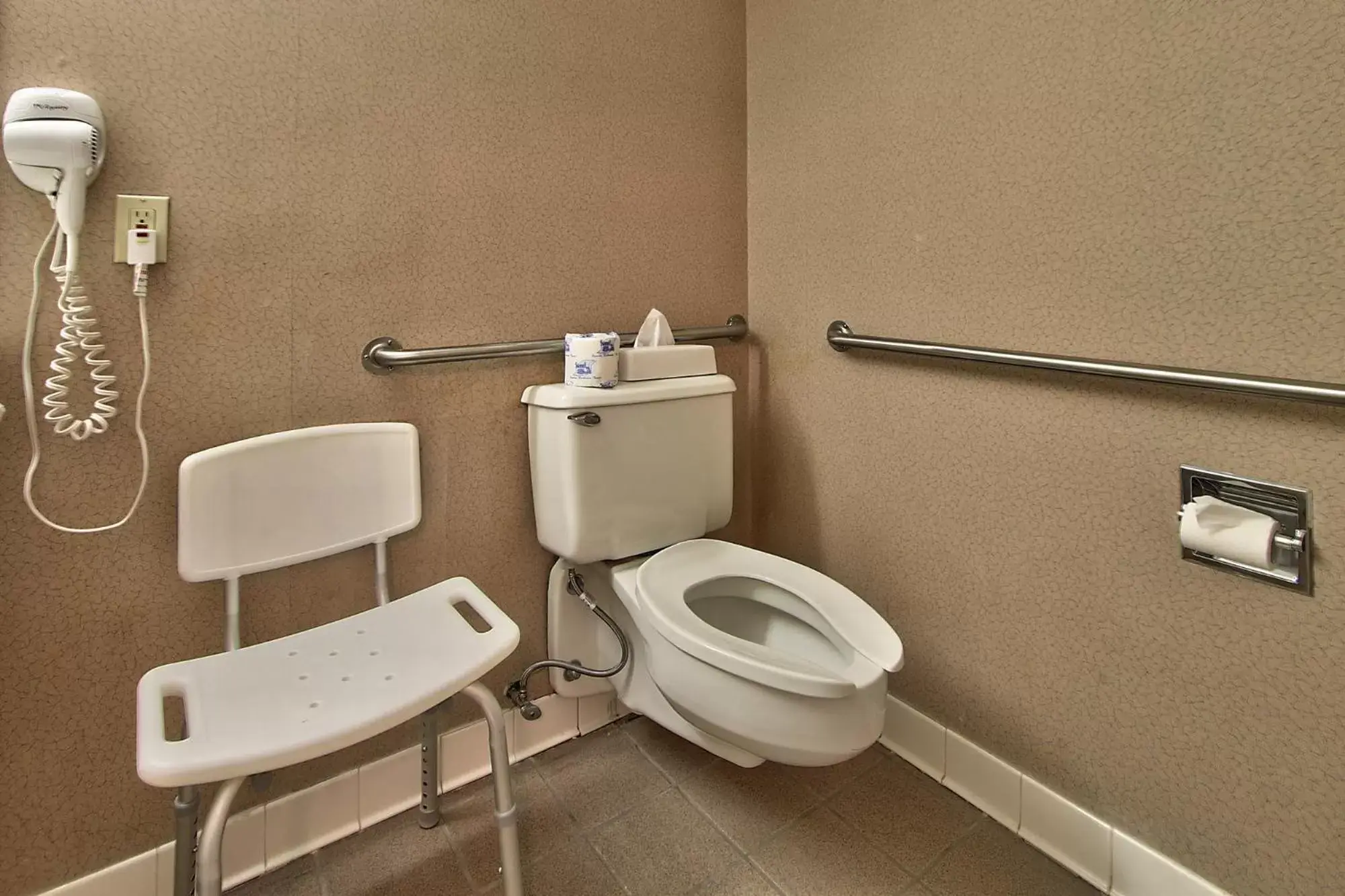 Bathroom in Ramada by Wyndham Albuquerque Midtown