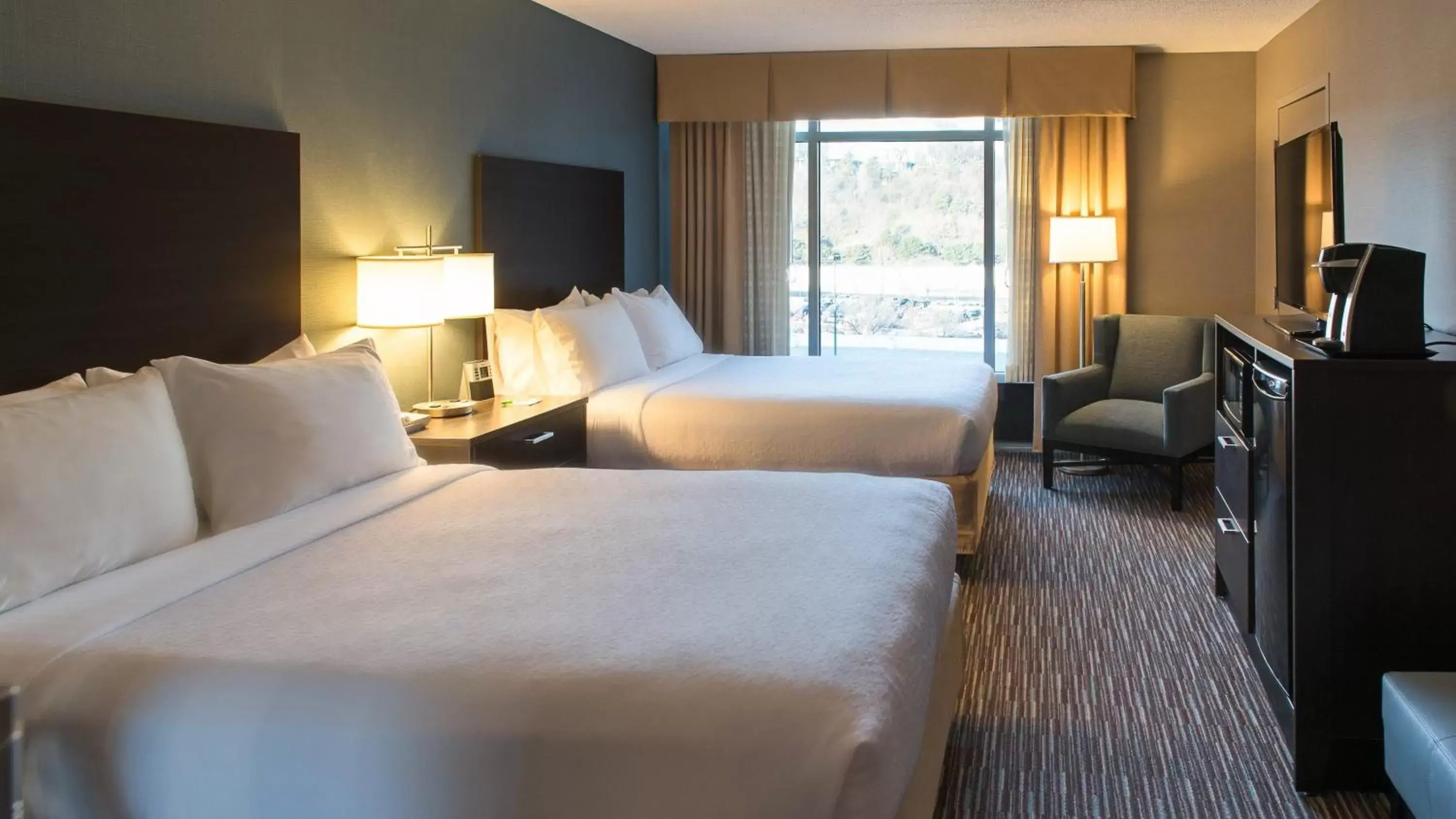 Photo of the whole room, Bed in Holiday Inn St. Paul Downtown by IHG Photo of the whole room, Bed in Holiday Inn St. Paul Downtown by IHG