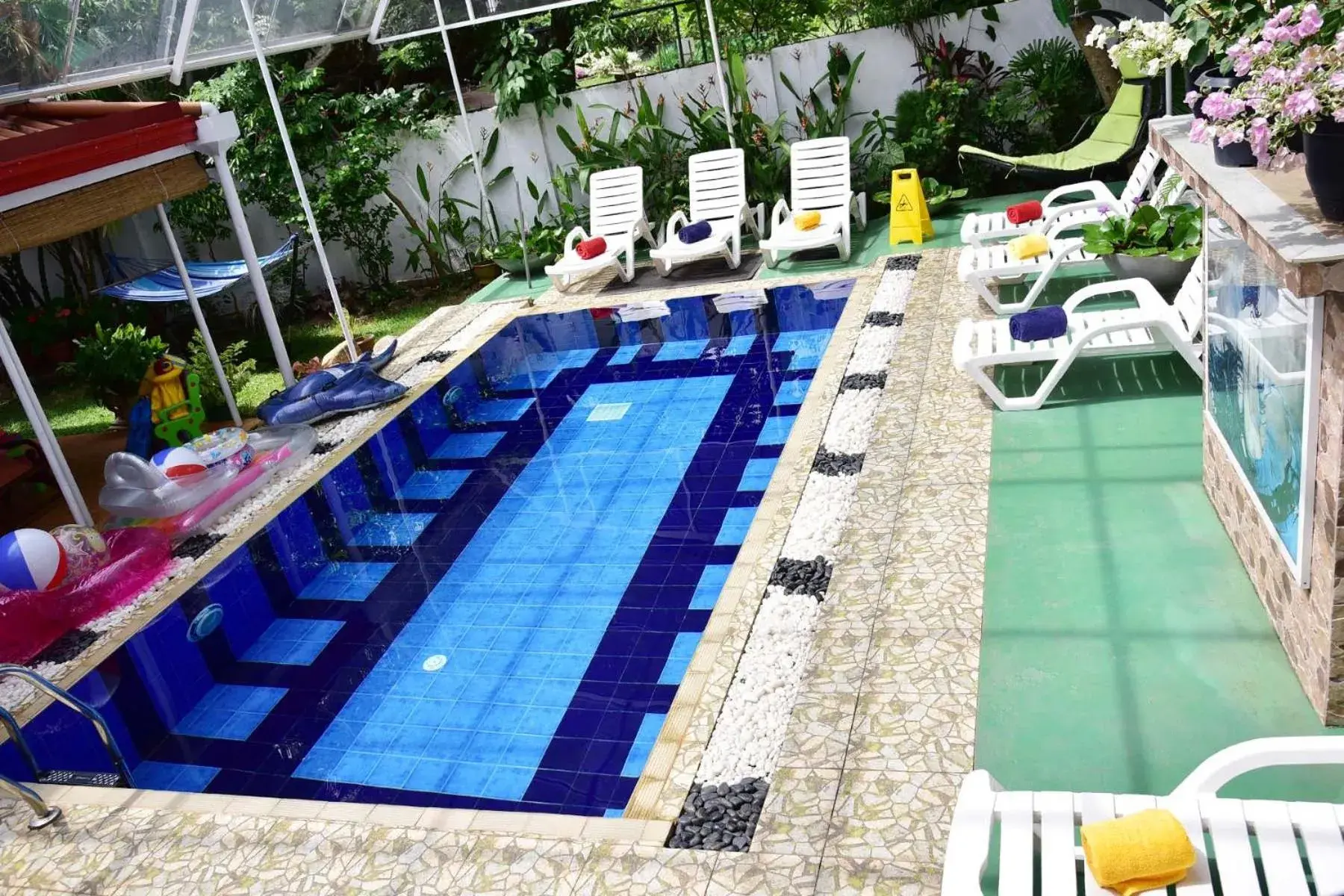 Swimming Pool in Colombo Villa at Cambridge Place