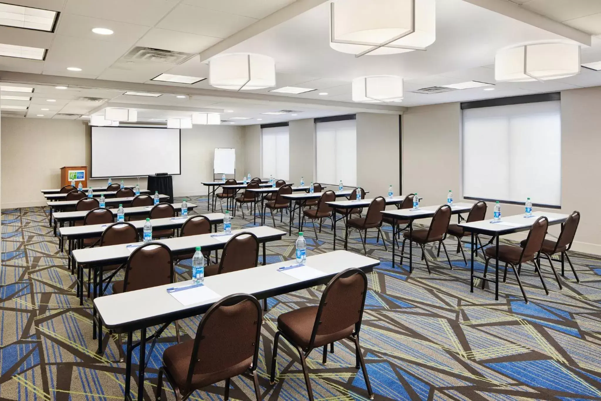 Meeting/conference room in Holiday Inn Express & Suites Jacksonville South East - Medical Center Area, an IHG Hotel
