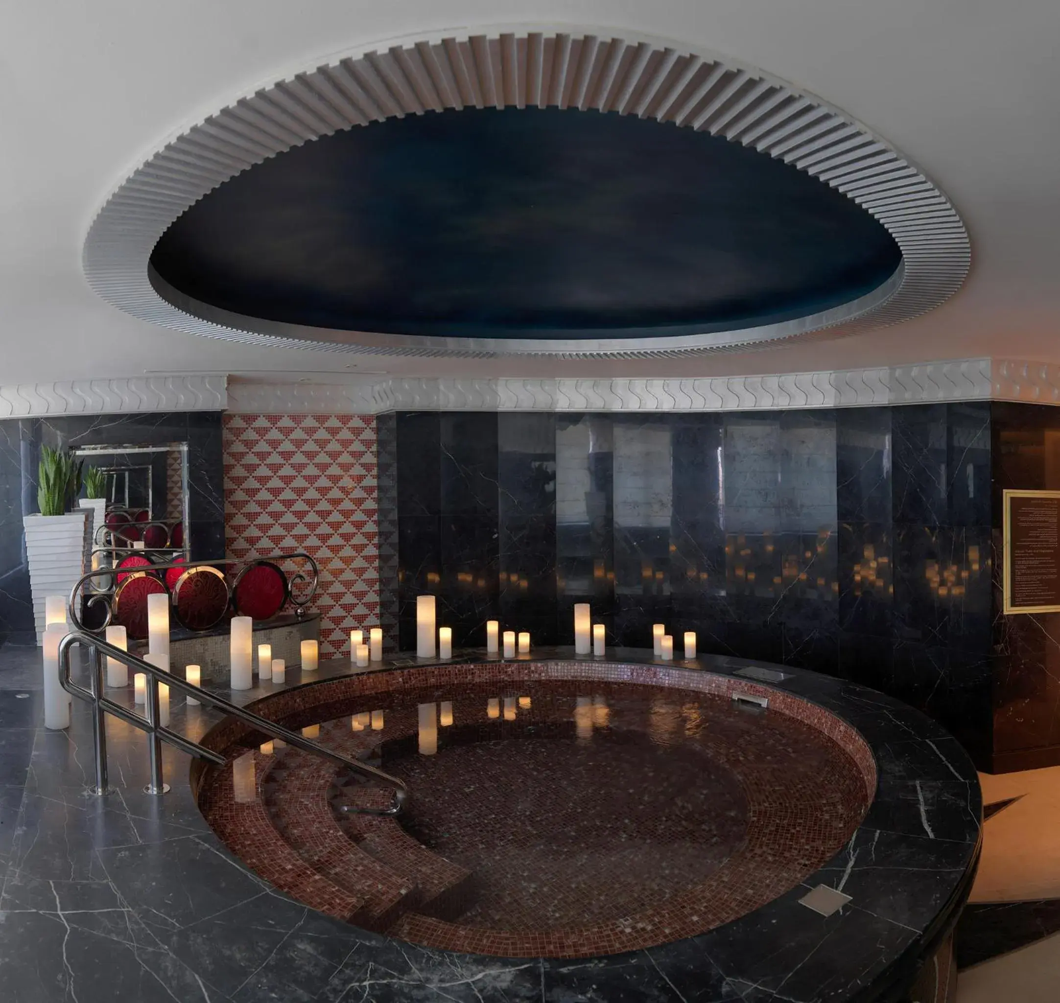 Spa and wellness centre/facilities, Lounge/Bar in Damac Maison Dubai Mall Street