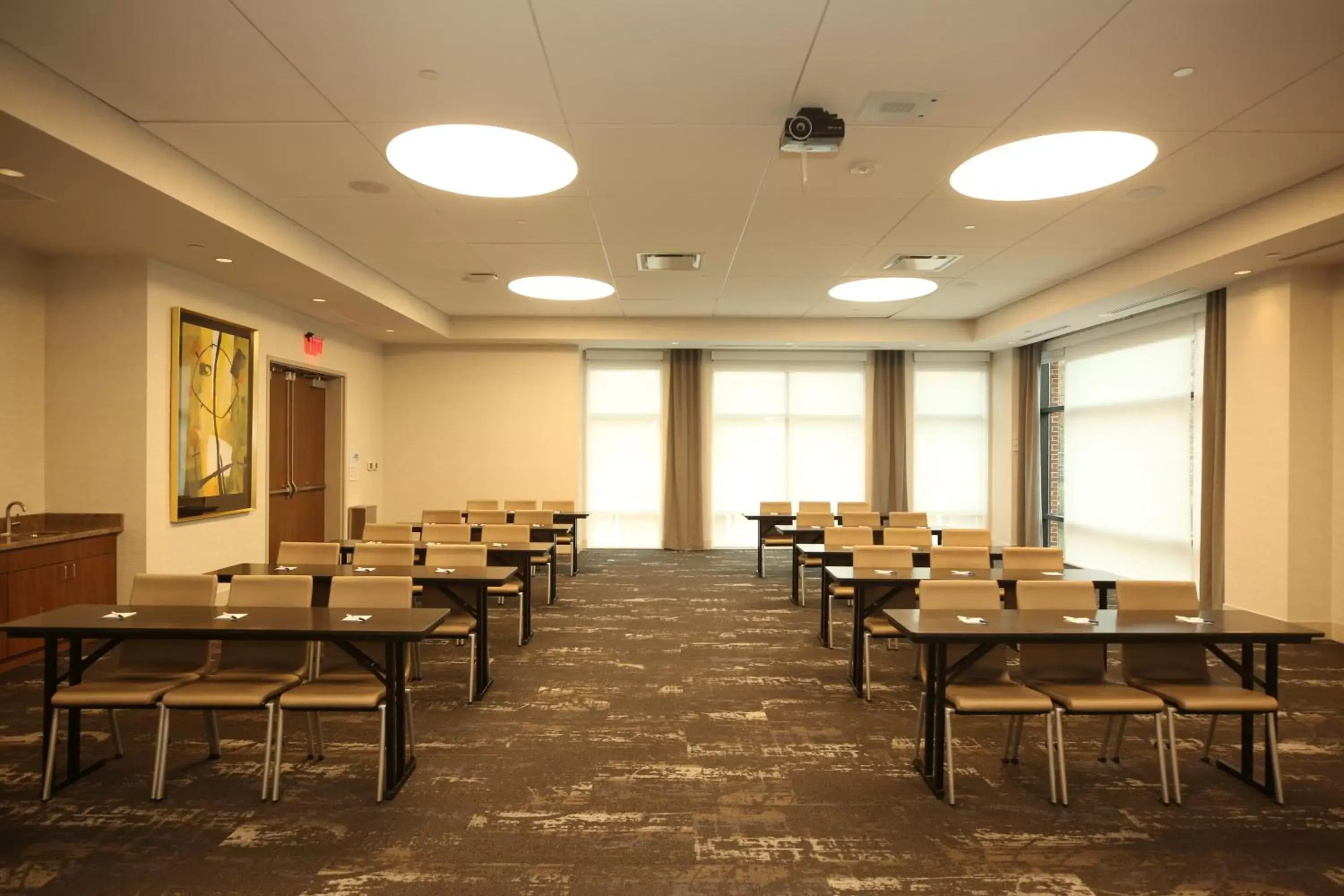 Meeting/conference room in Holiday Inn Express & Suites - Charlotte - South End, an IHG Hotel