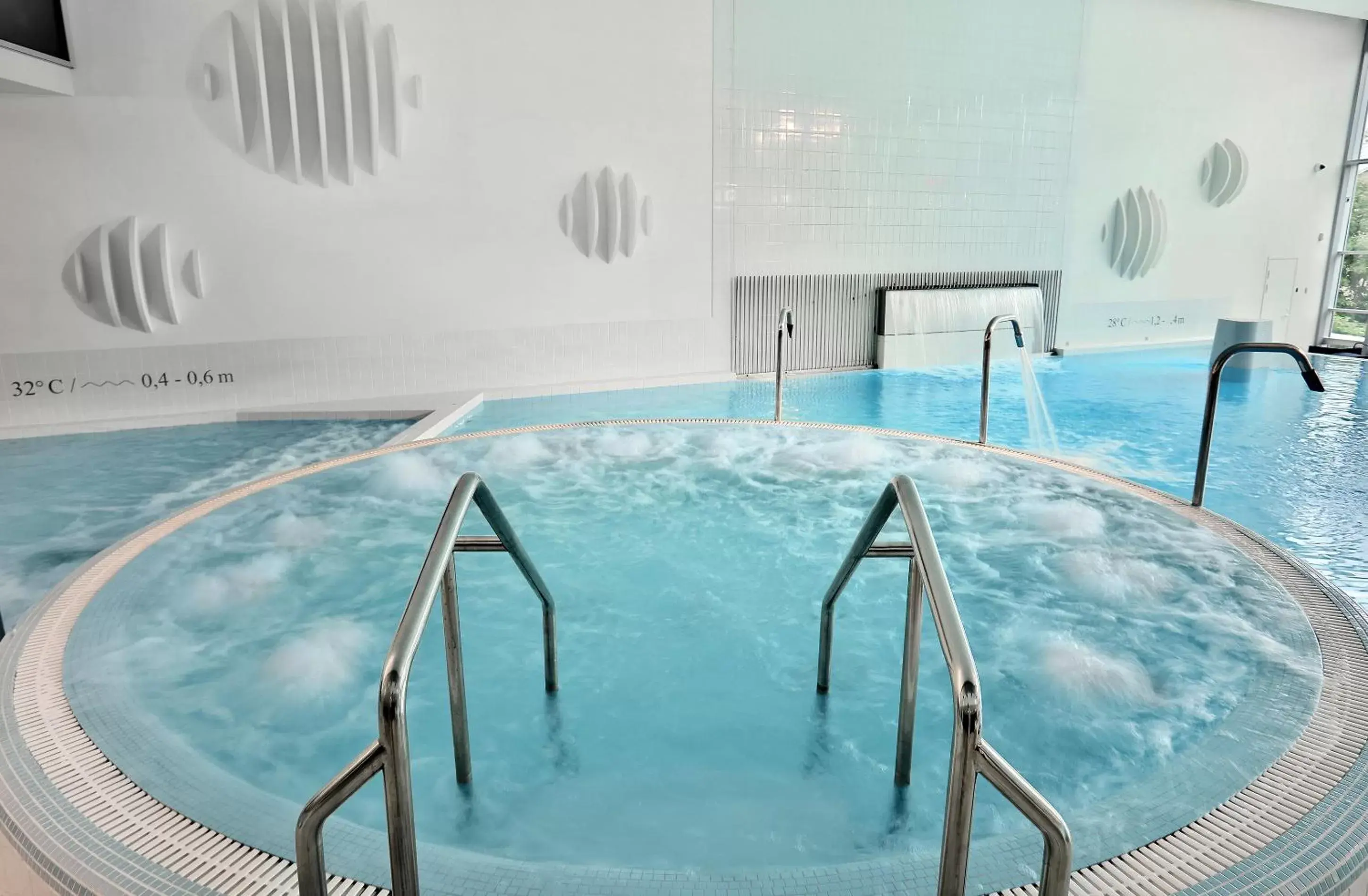 Hot Tub, Swimming Pool in Park Inn by Radisson Meriton Conference & Spa Hotel Tallinn