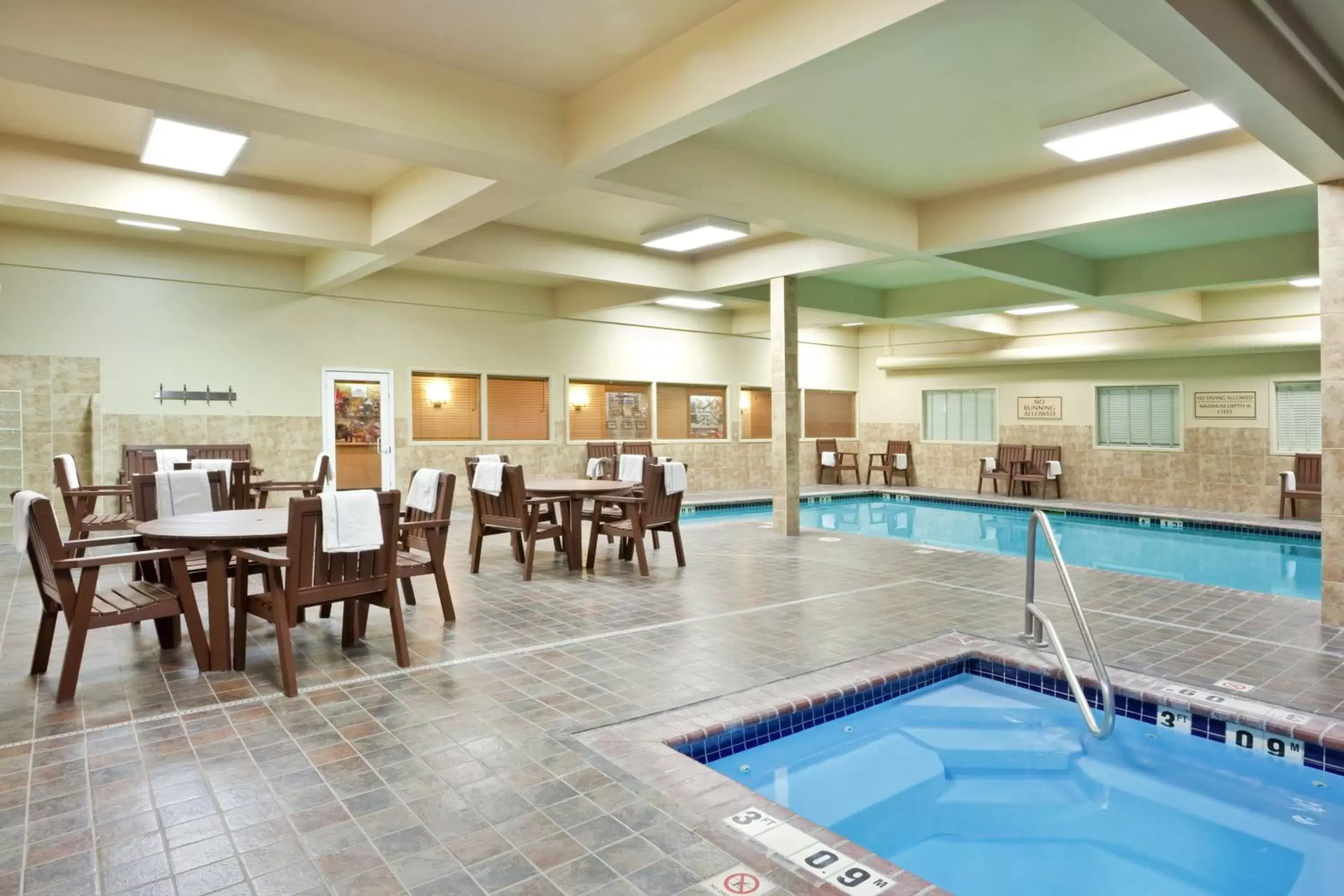 Swimming Pool in Holiday Inn Express Pullman, an IHG Hotel