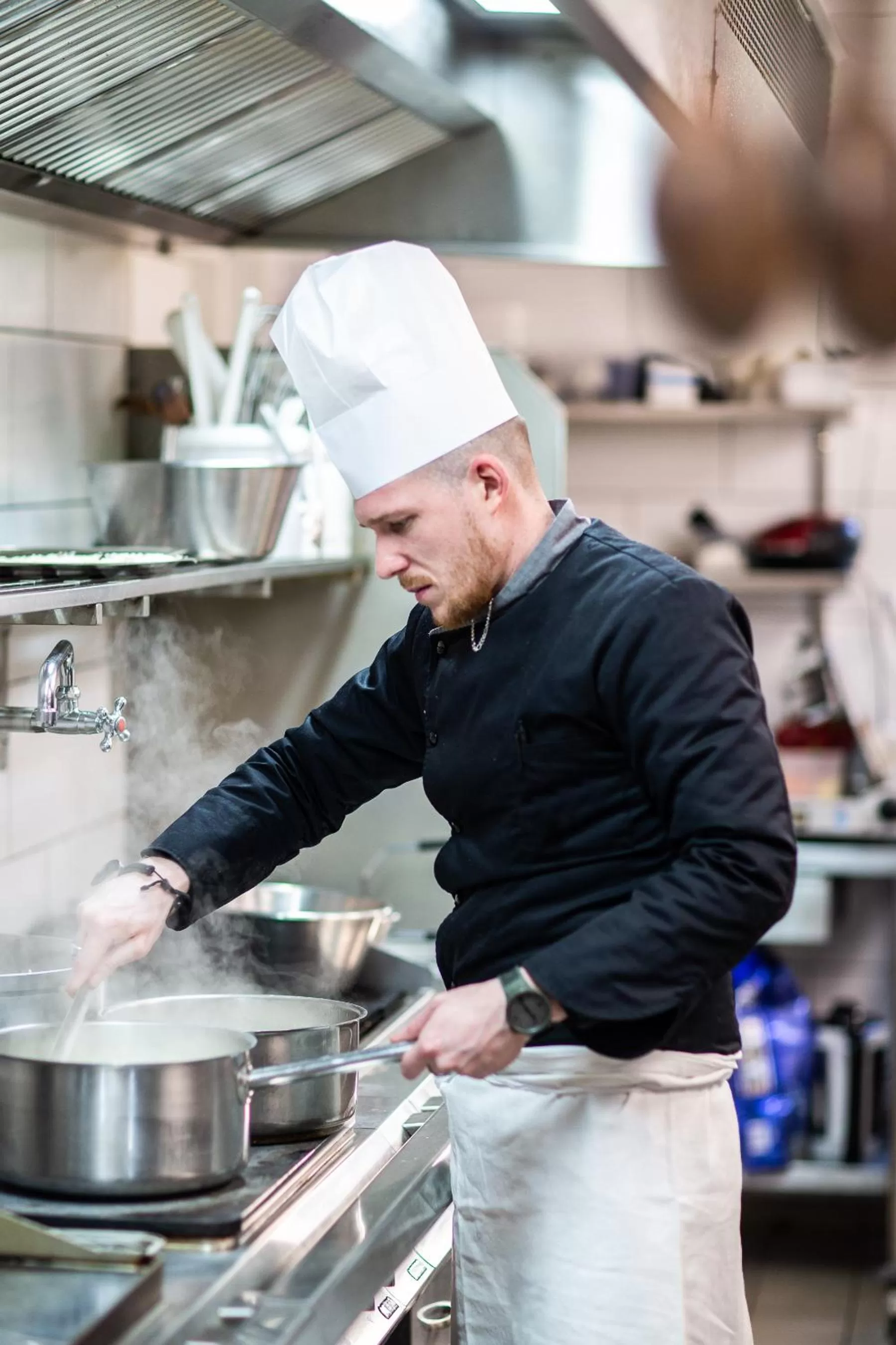 Staff in Mercure Rambouillet Relays Du Château