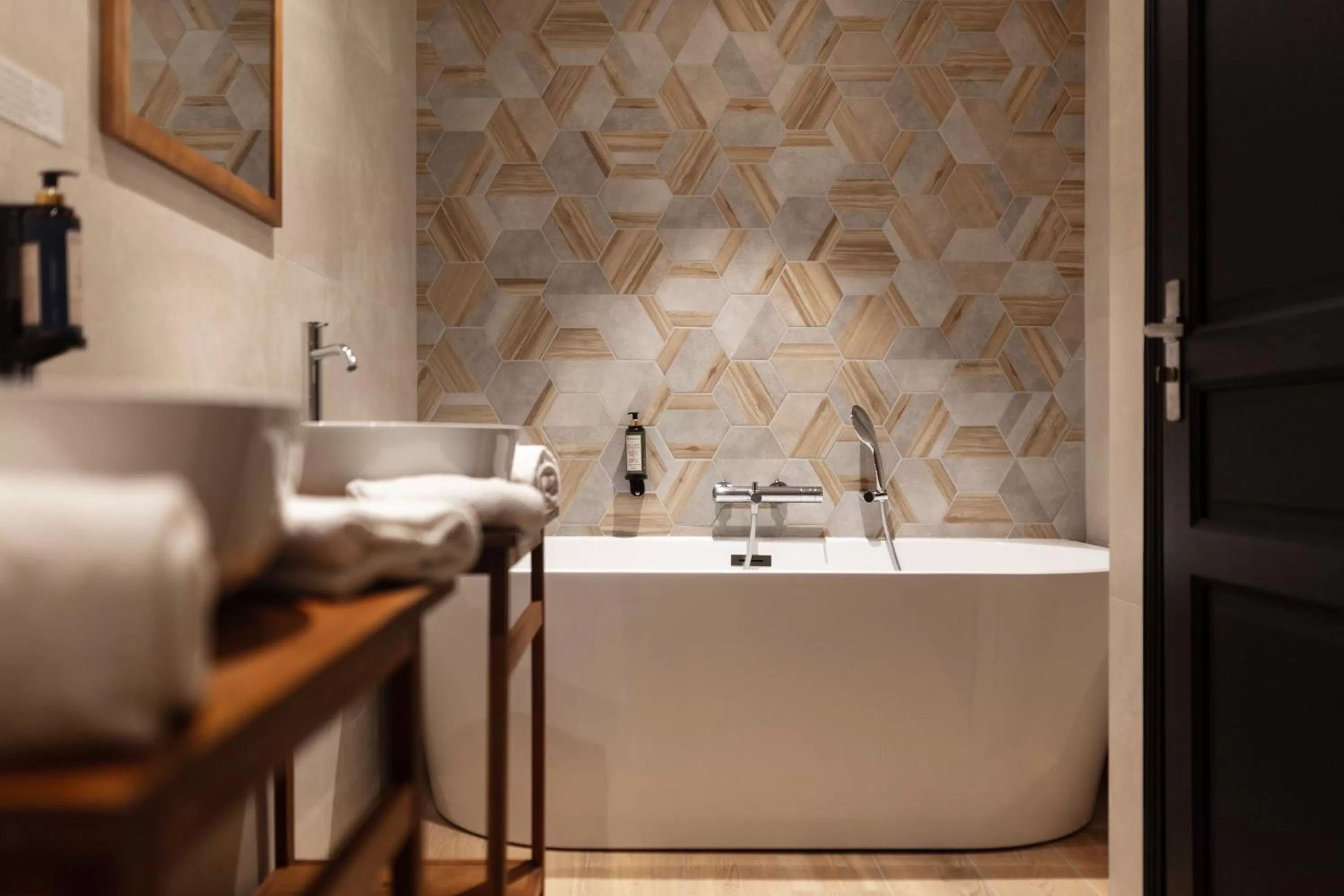 Bathroom in Hôtel l'Arena