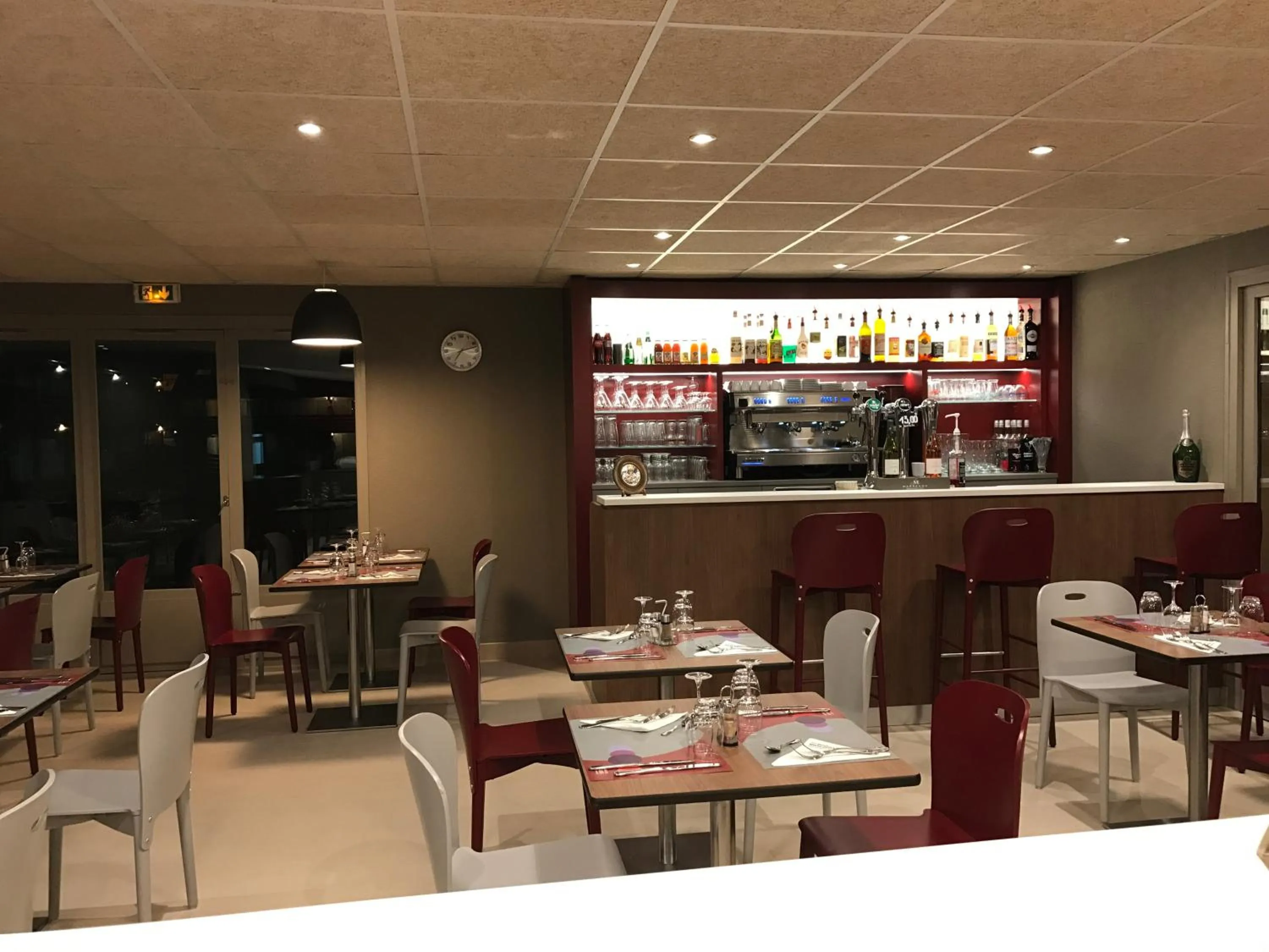 Restaurant/places to eat in Campanile Amiens - Glisy
