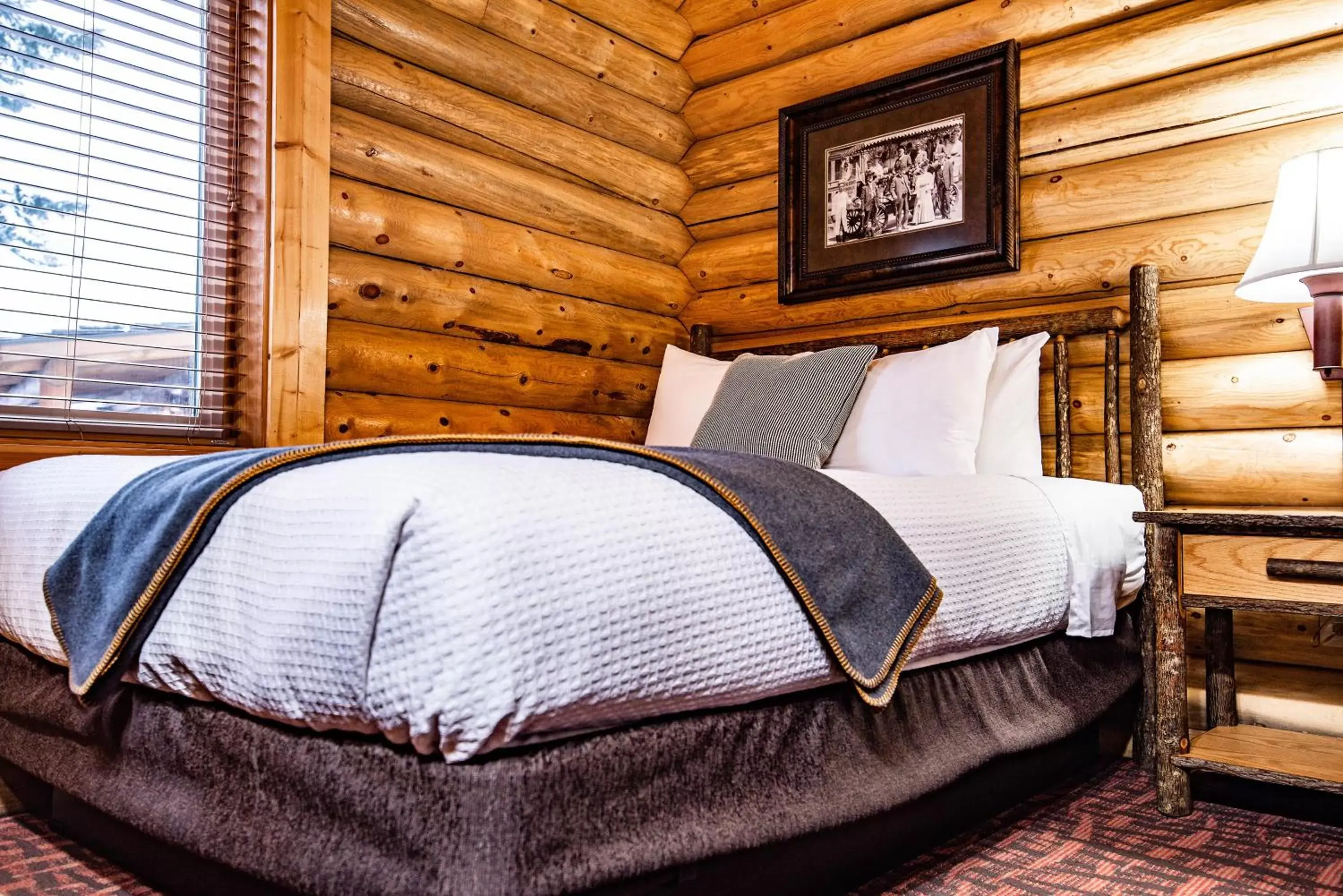 Bed in Elk Country Inn