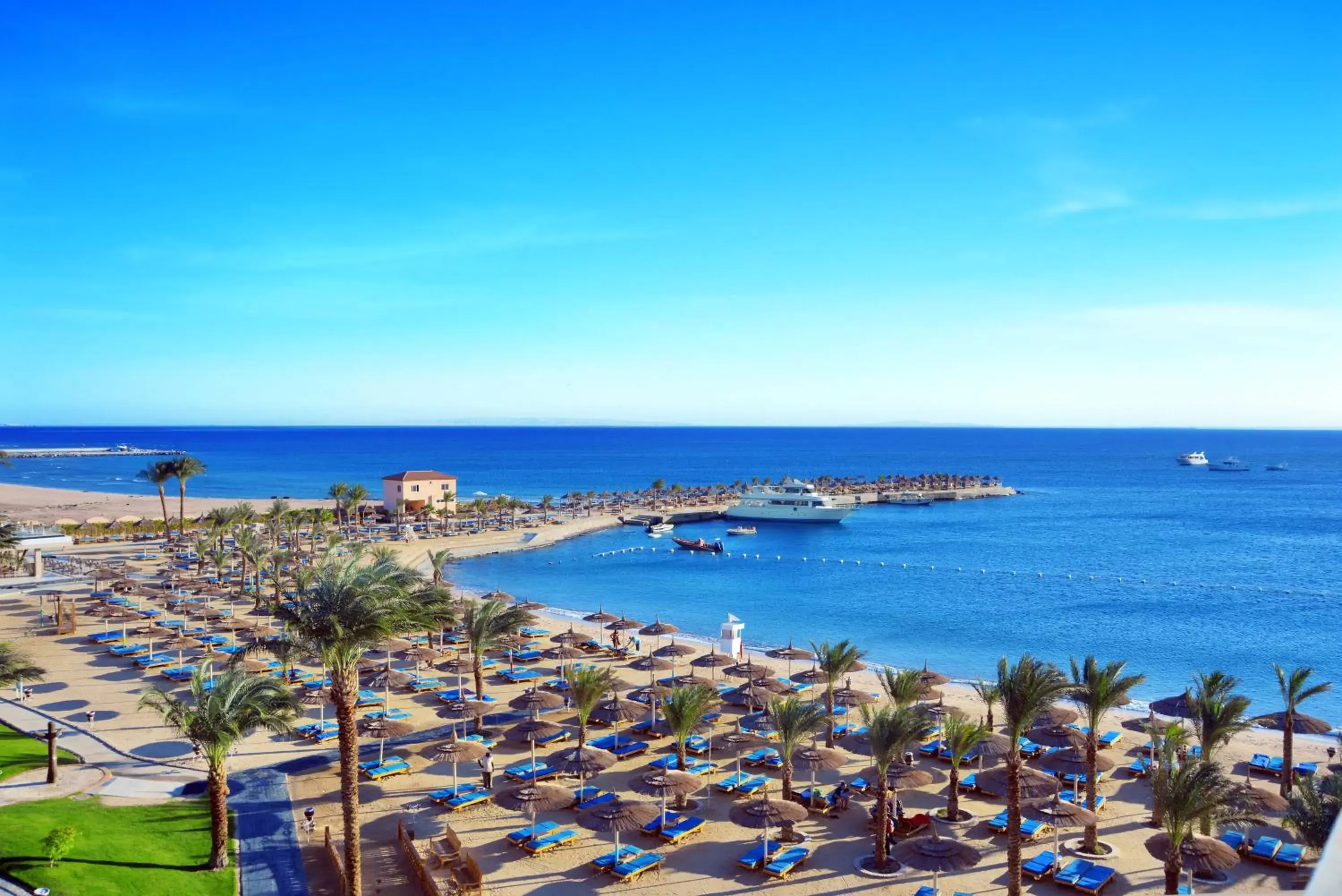 Beach, Sea View in Pickalbatros Aqua Vista Resort - Hurghada