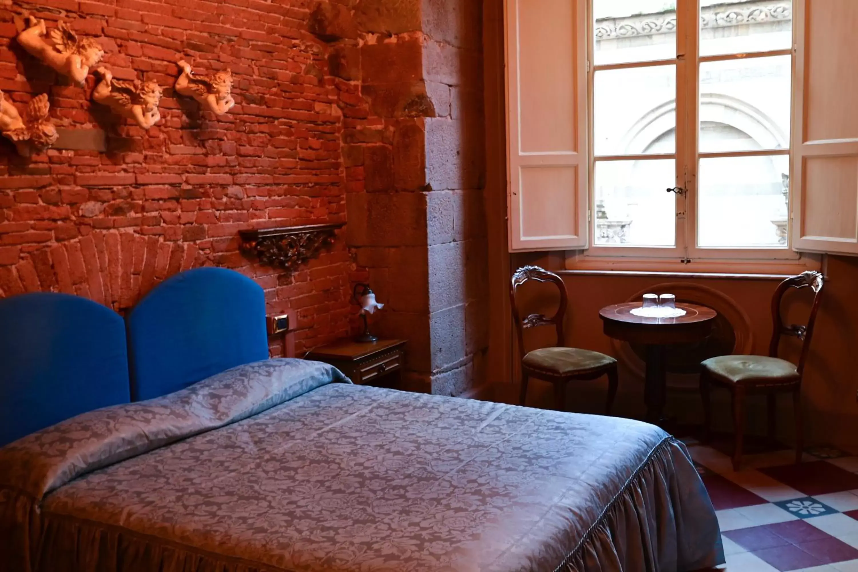 Bedroom in L'antica Bifore