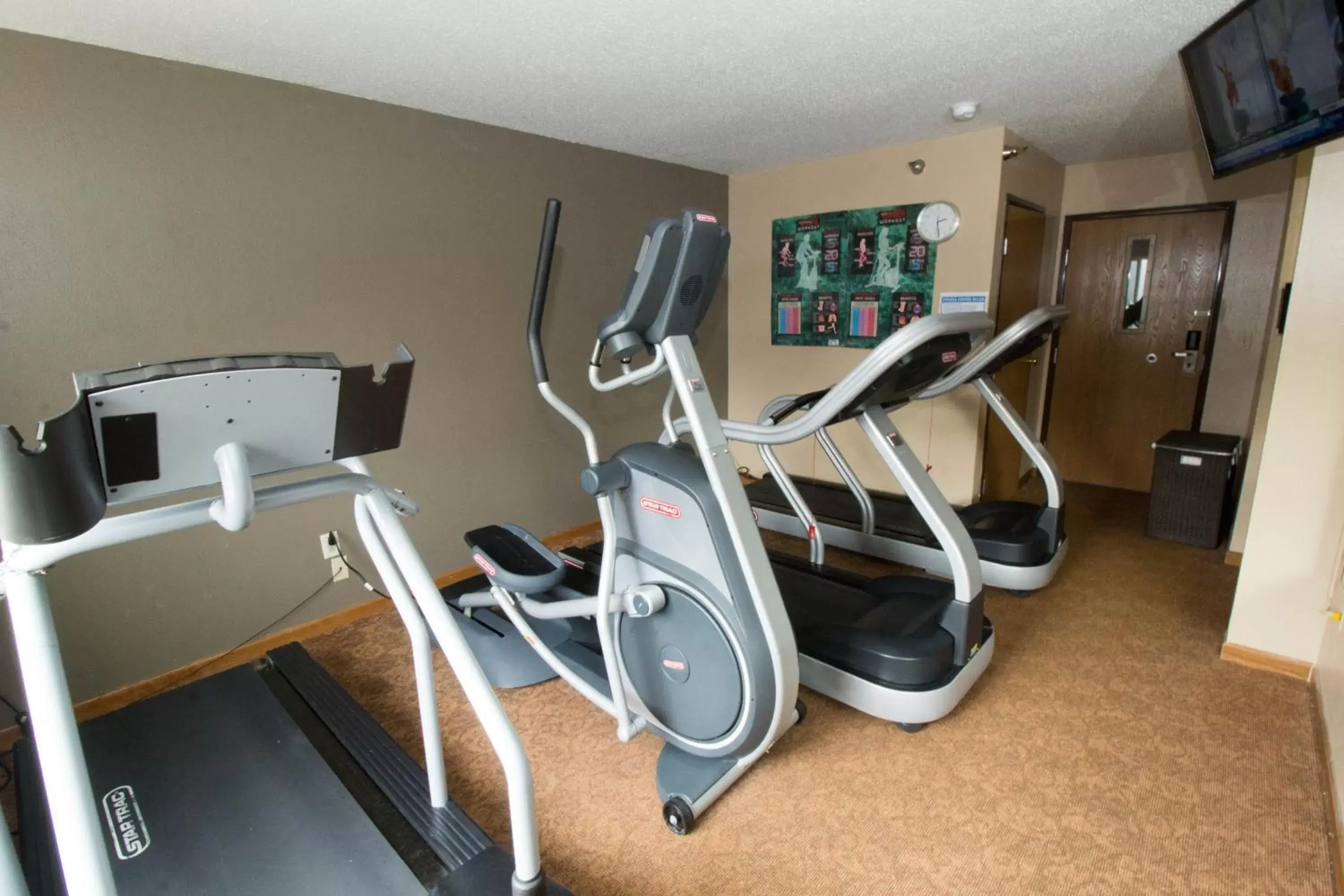 Fitness centre/facilities, Fitness Center/Facilities in Super 8 by Wyndham Chicago O'Hare Airport