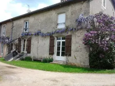 Facade/entrance, Property Building in La Maison De Marie-Claire