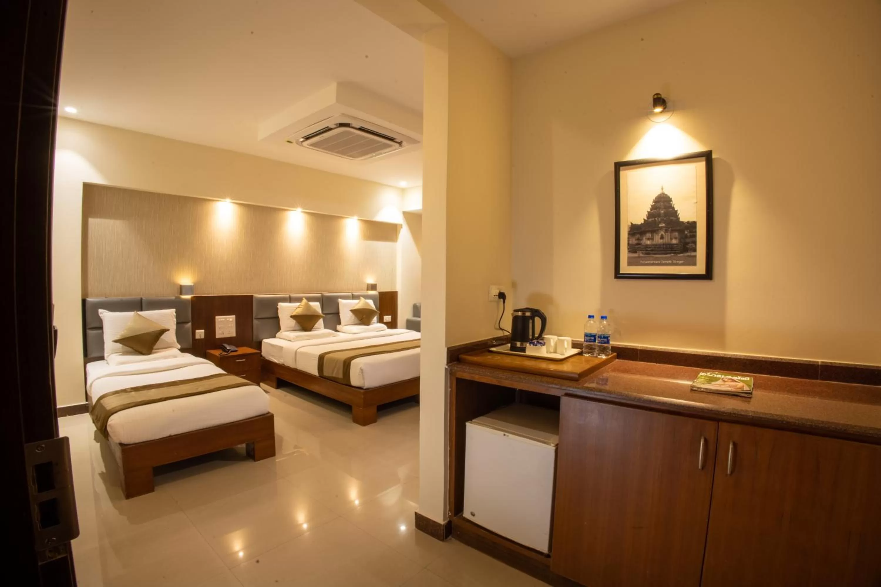 Bedroom, Bed in Metro Plaza Hotel by RAK Rooms, Mangaluru
