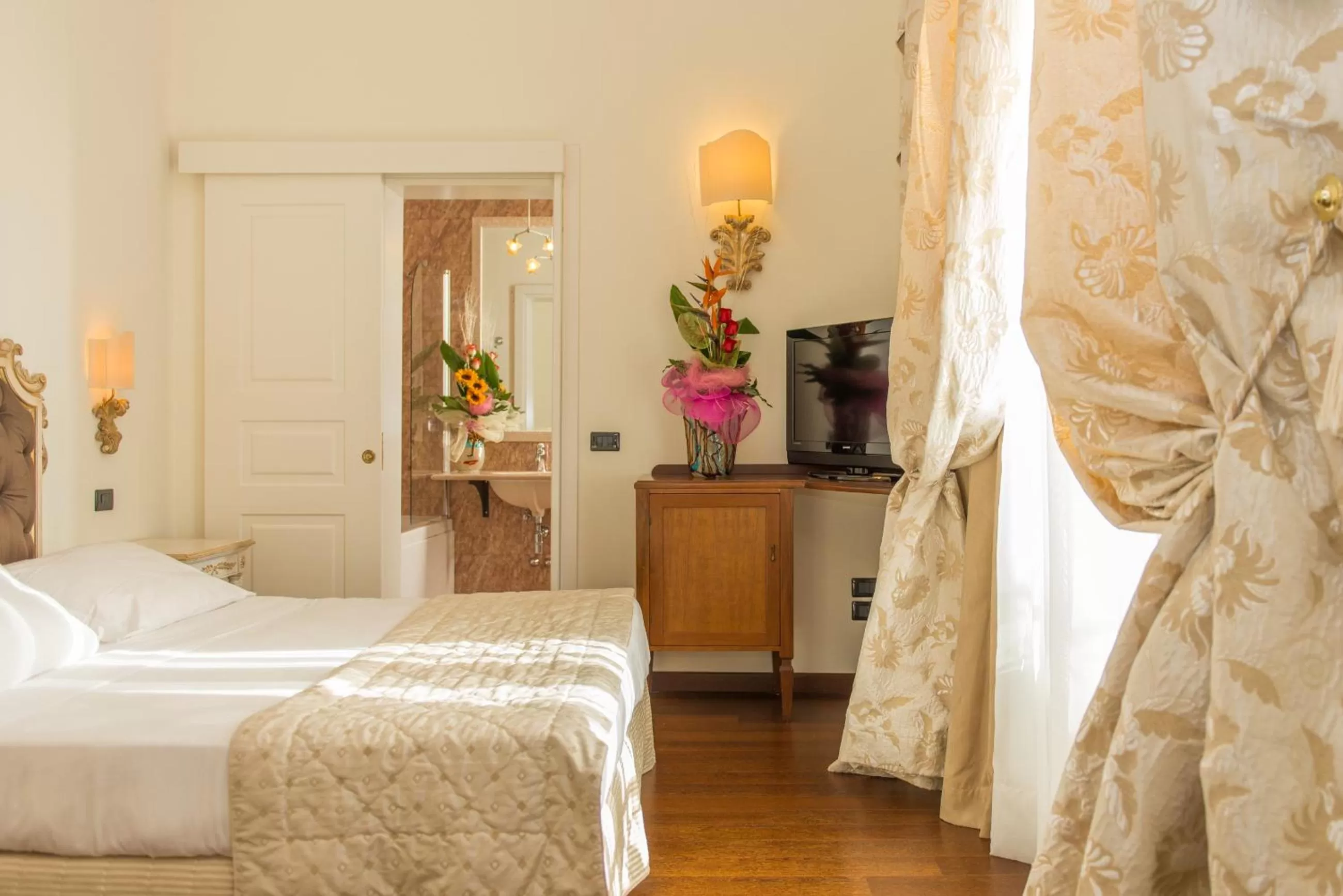 Bed in Grand Hotel Di Lecce