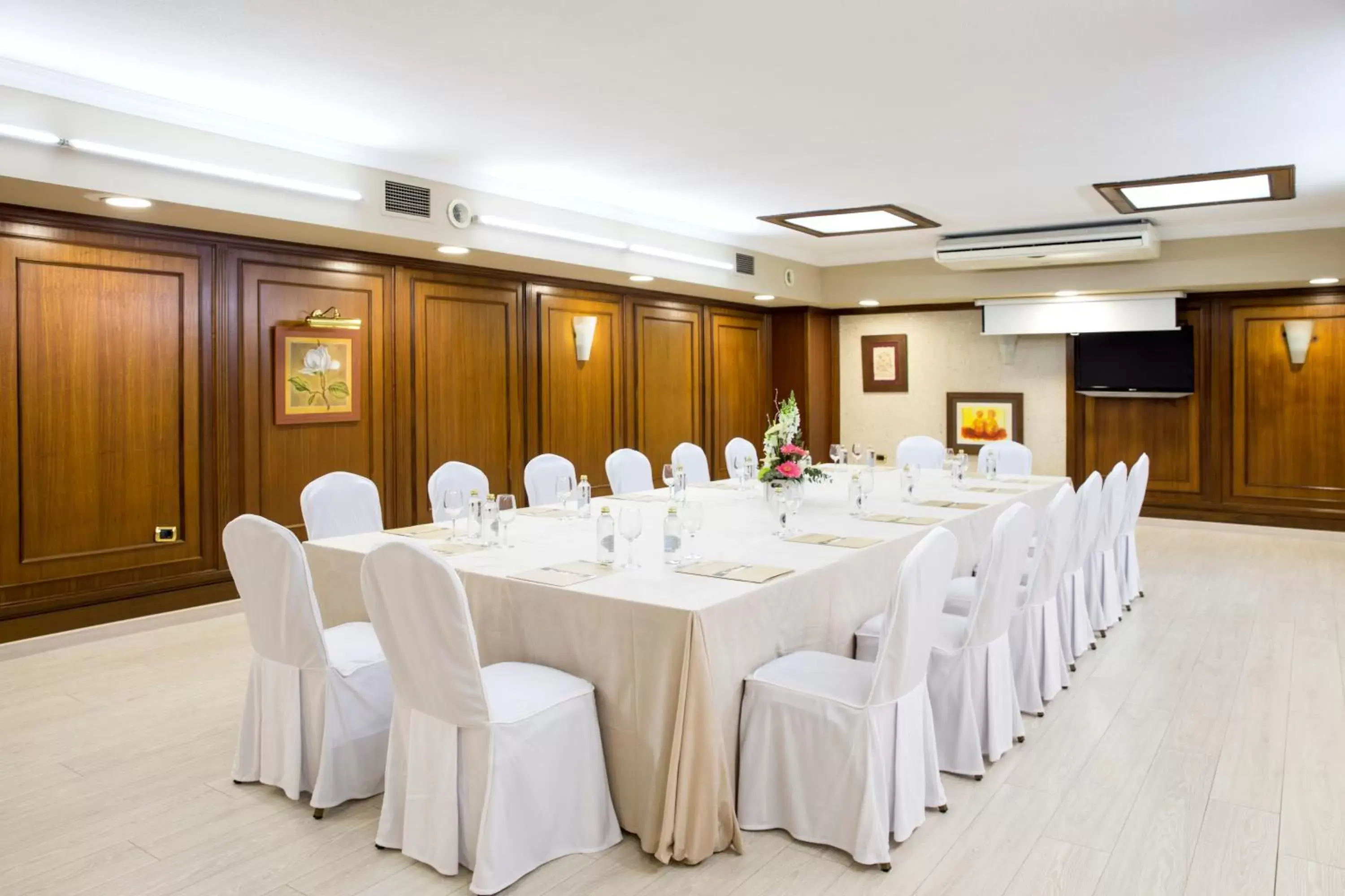 Meeting/conference room in Oca Ipanema Hotel