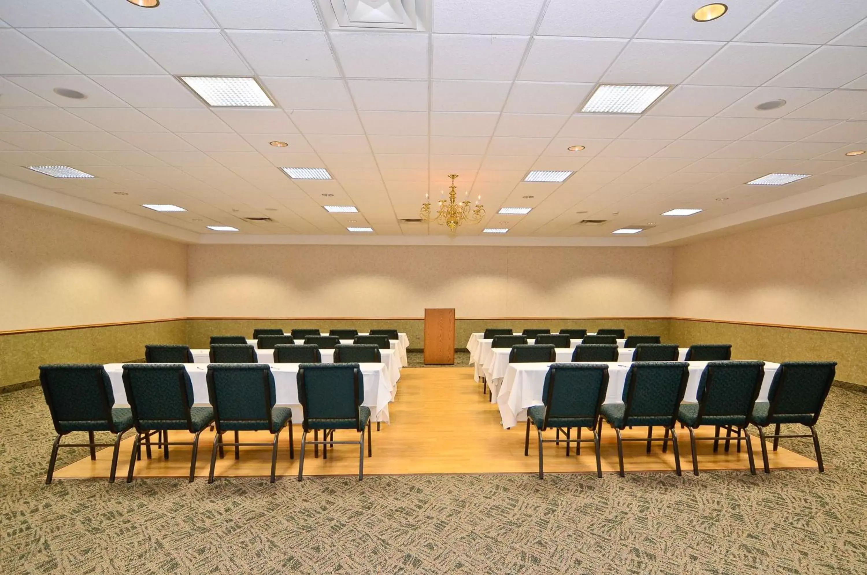 Restaurant/places to eat, Business Area/Conference Room in Best Western Wittenberg Inn