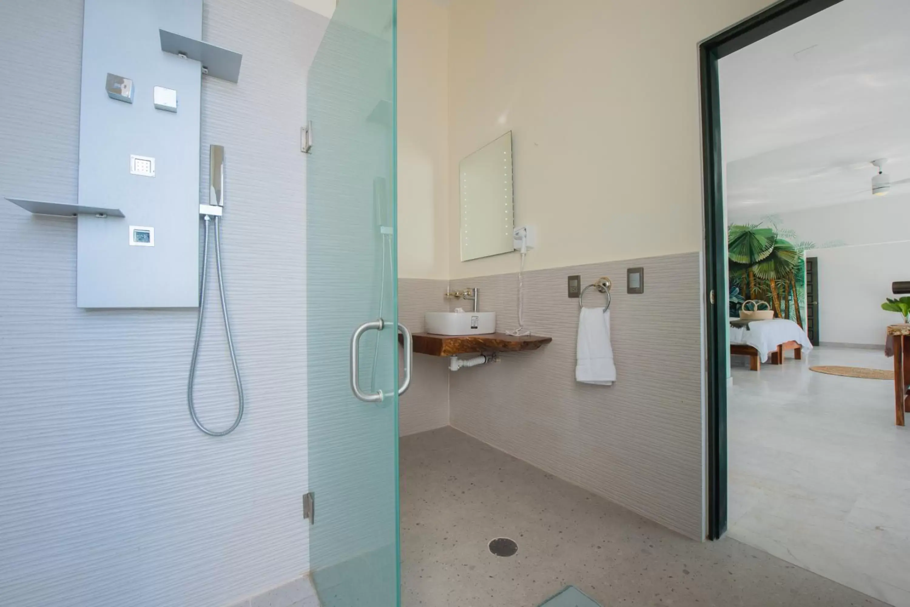 Bathroom in La Casa Blanca