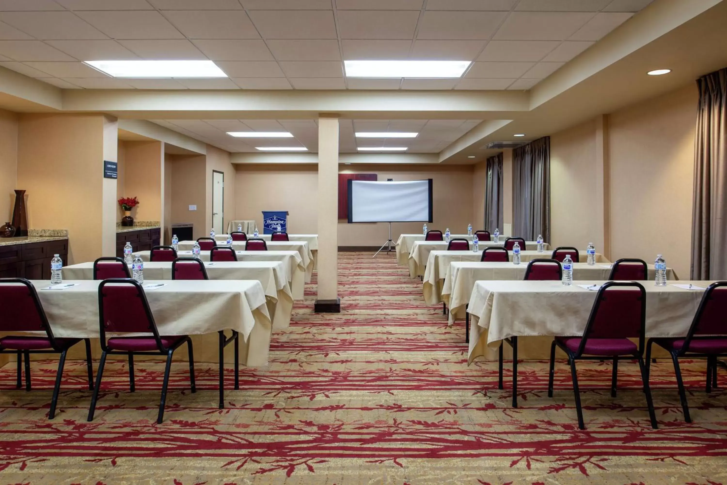 Meeting/conference room in Hampton Inn Albuquerque - University/Midtown
