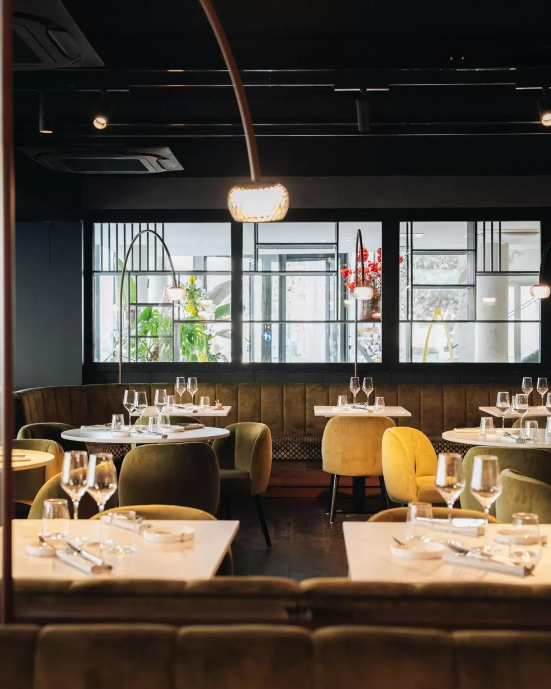 Restaurant/places to eat in The CORNR Hotel