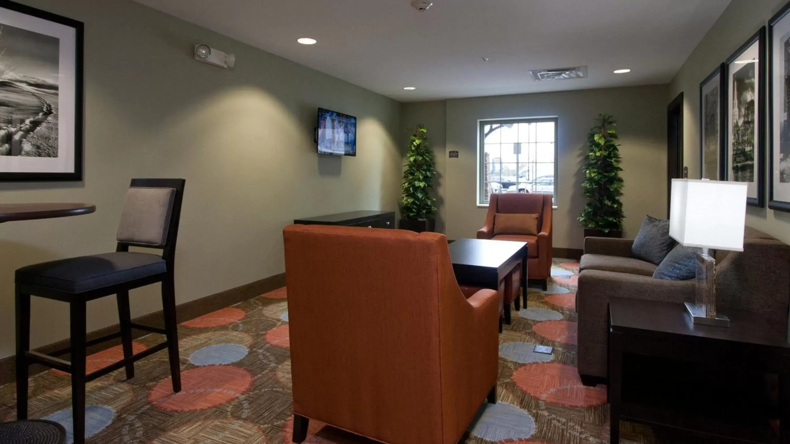 Lobby or reception in Staybridge Suites Buffalo-Amherst by IHG Lobby or reception in Staybridge Suites Buffalo-Amherst by IHG
