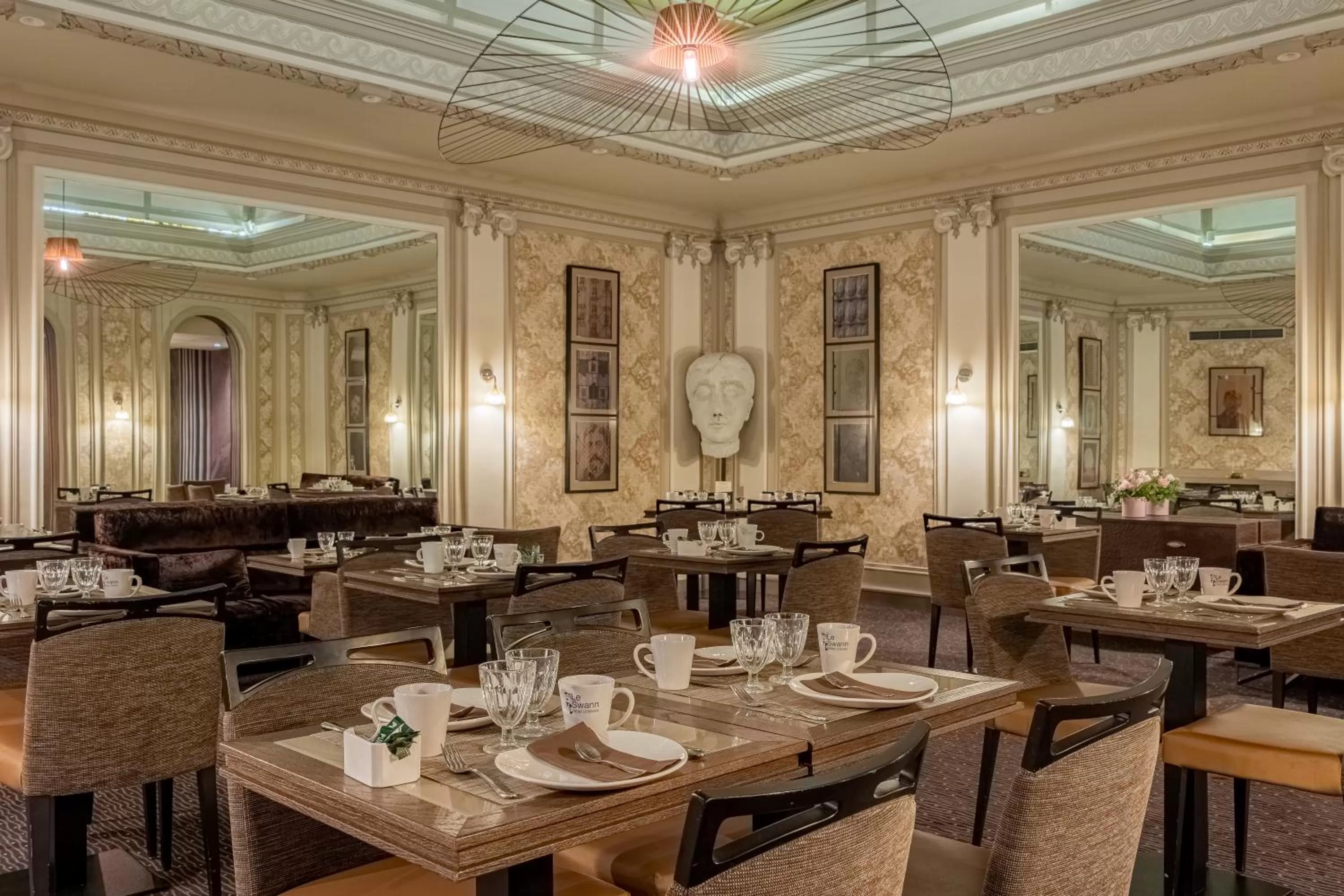 Living room in Hotel Litteraire Le Swann, BW Premier Collection