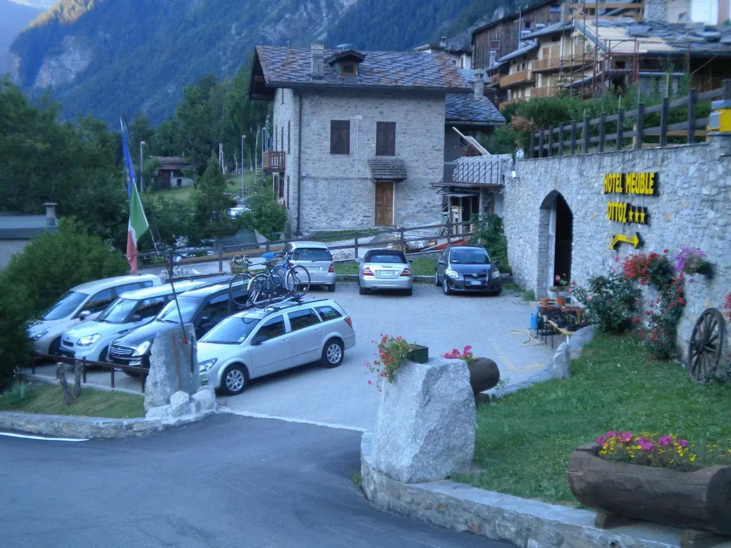 Garden, Property Building in Hotel Ottoz Meublé