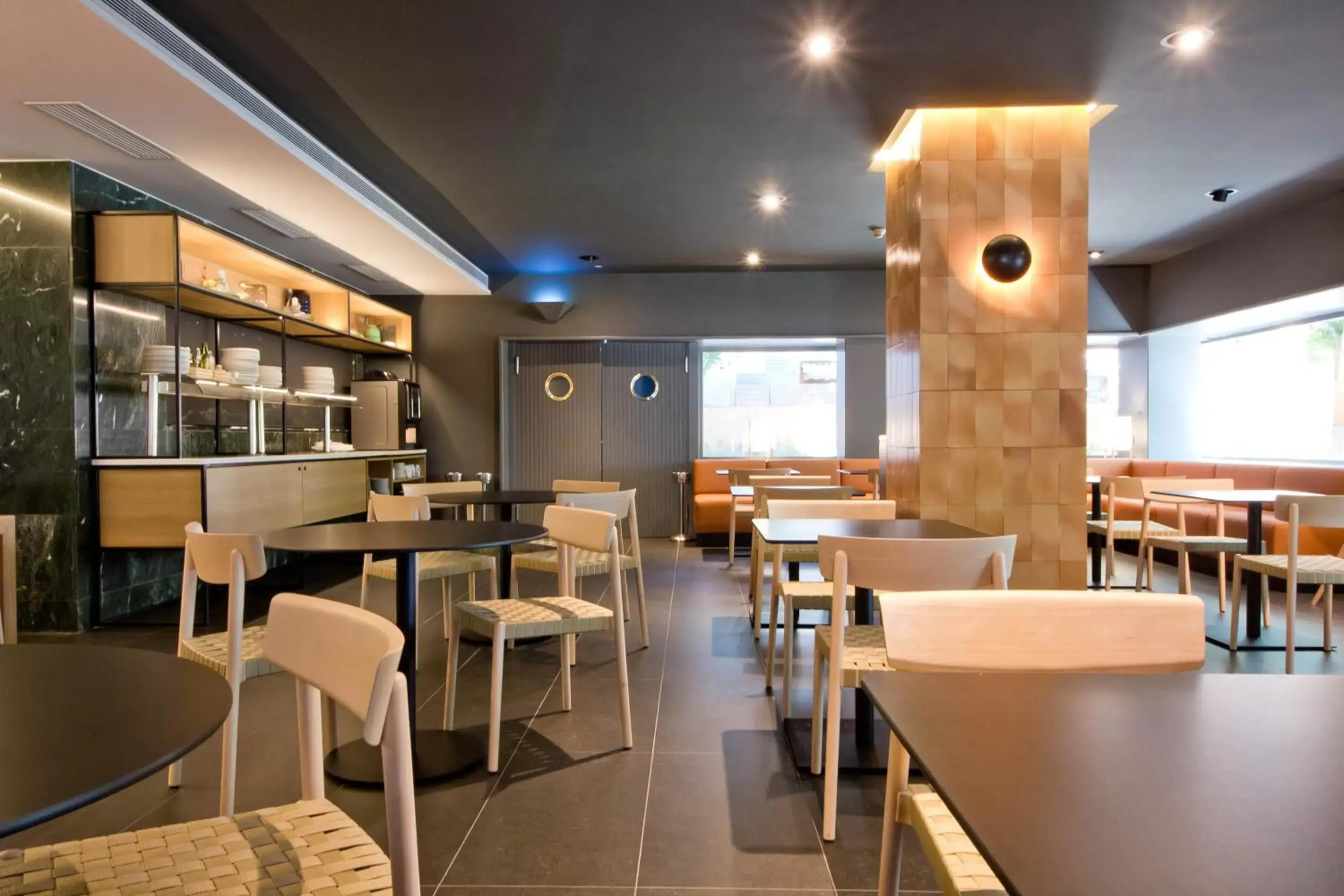 Restaurant/places to eat in Aparthotel Atenea Valles Restaurant/places to eat in Aparthotel Atenea Valles