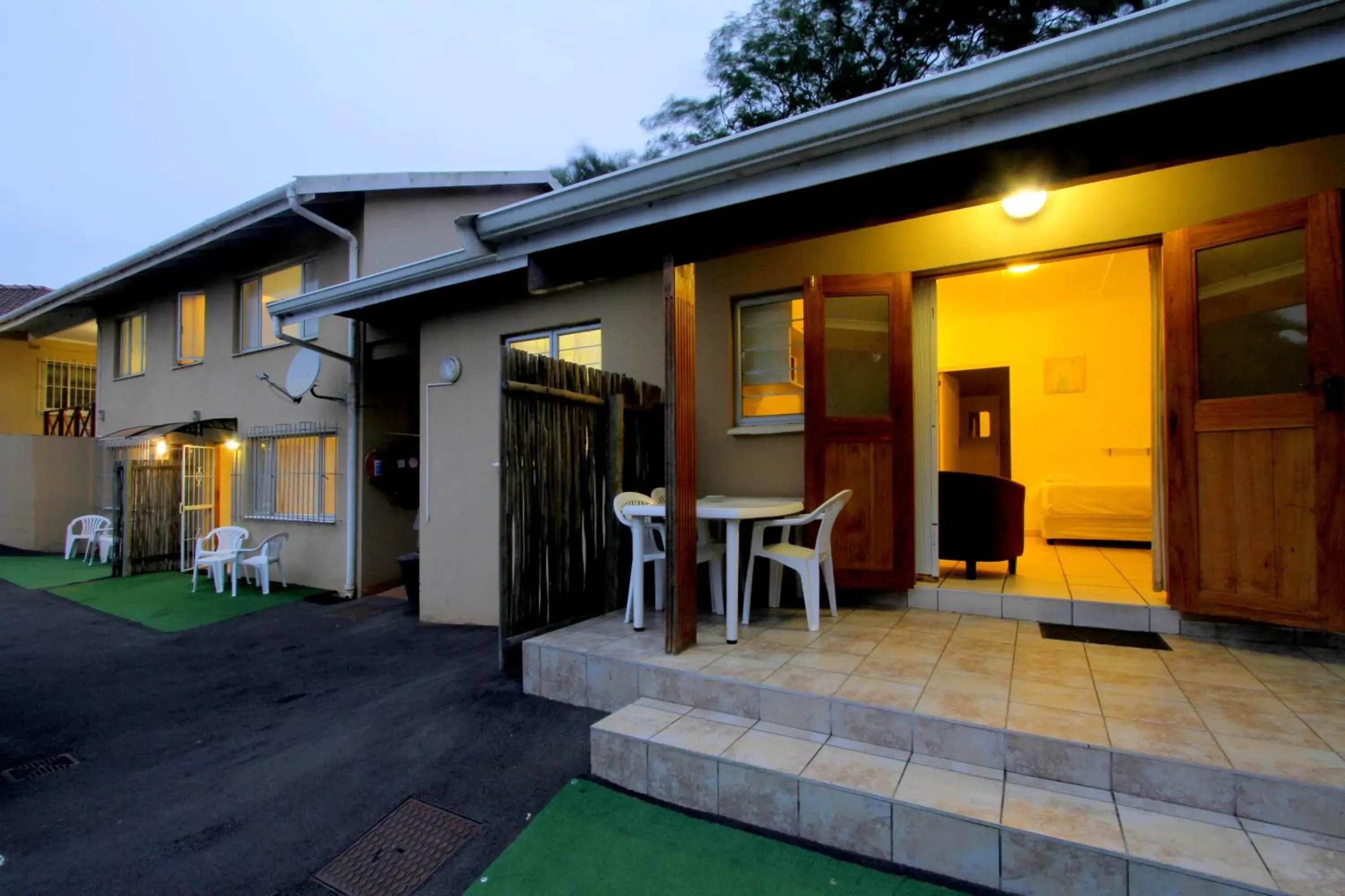 Patio in Clinch Self Catering