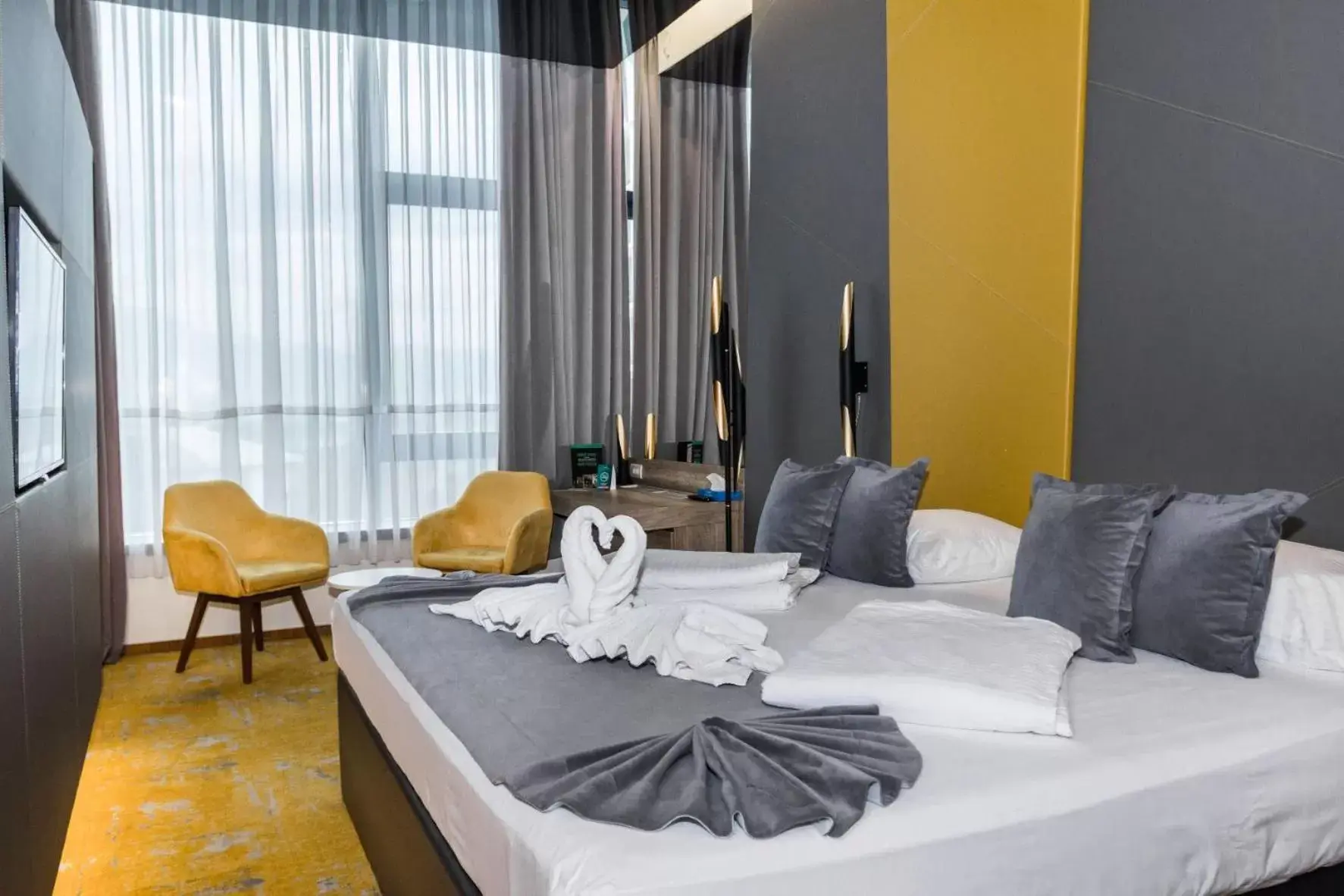 Bedroom, Bed in Hotel Hills Sarajevo Congress & Thermal Spa Resort