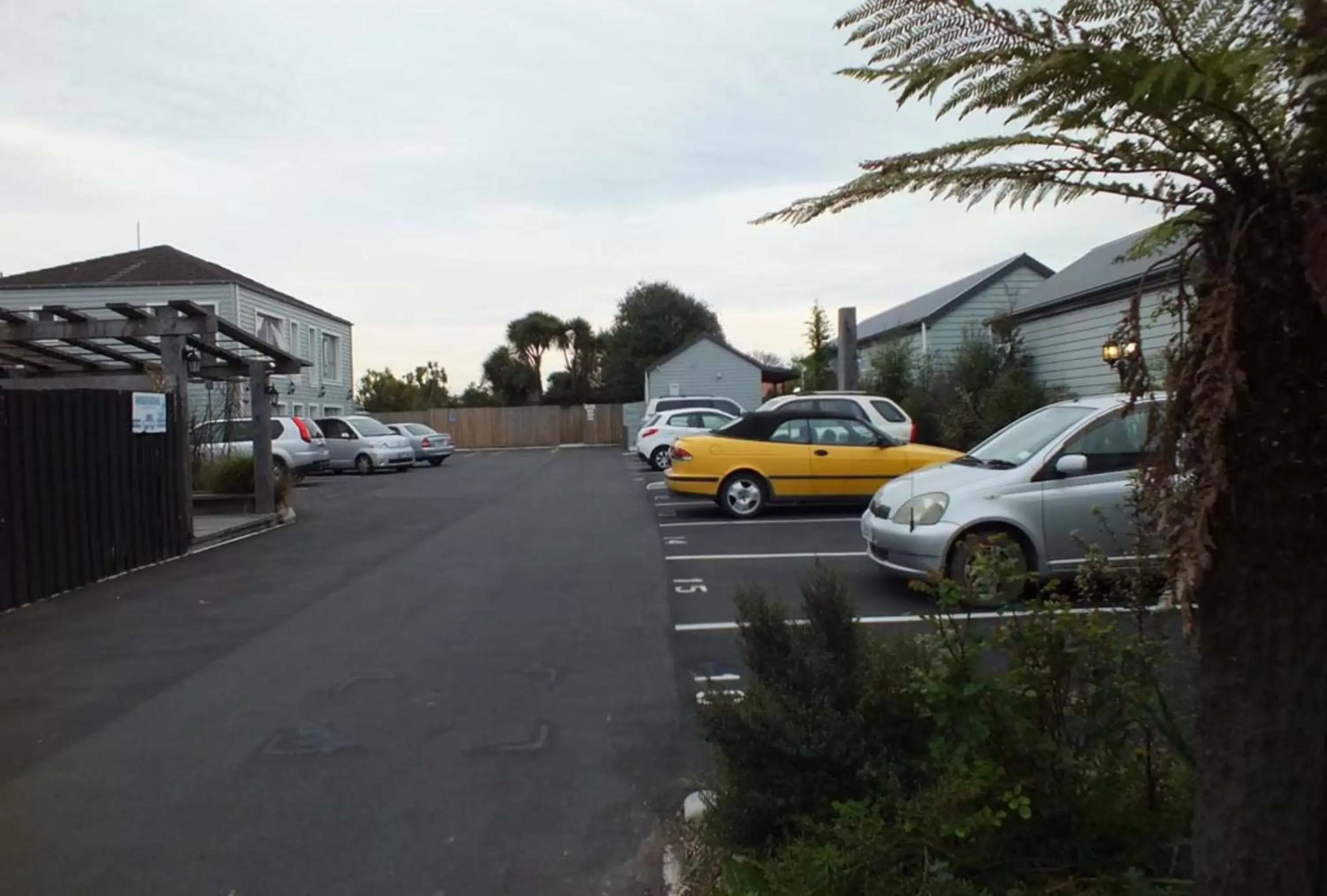 Property Building in Cranford Cottages and Motel