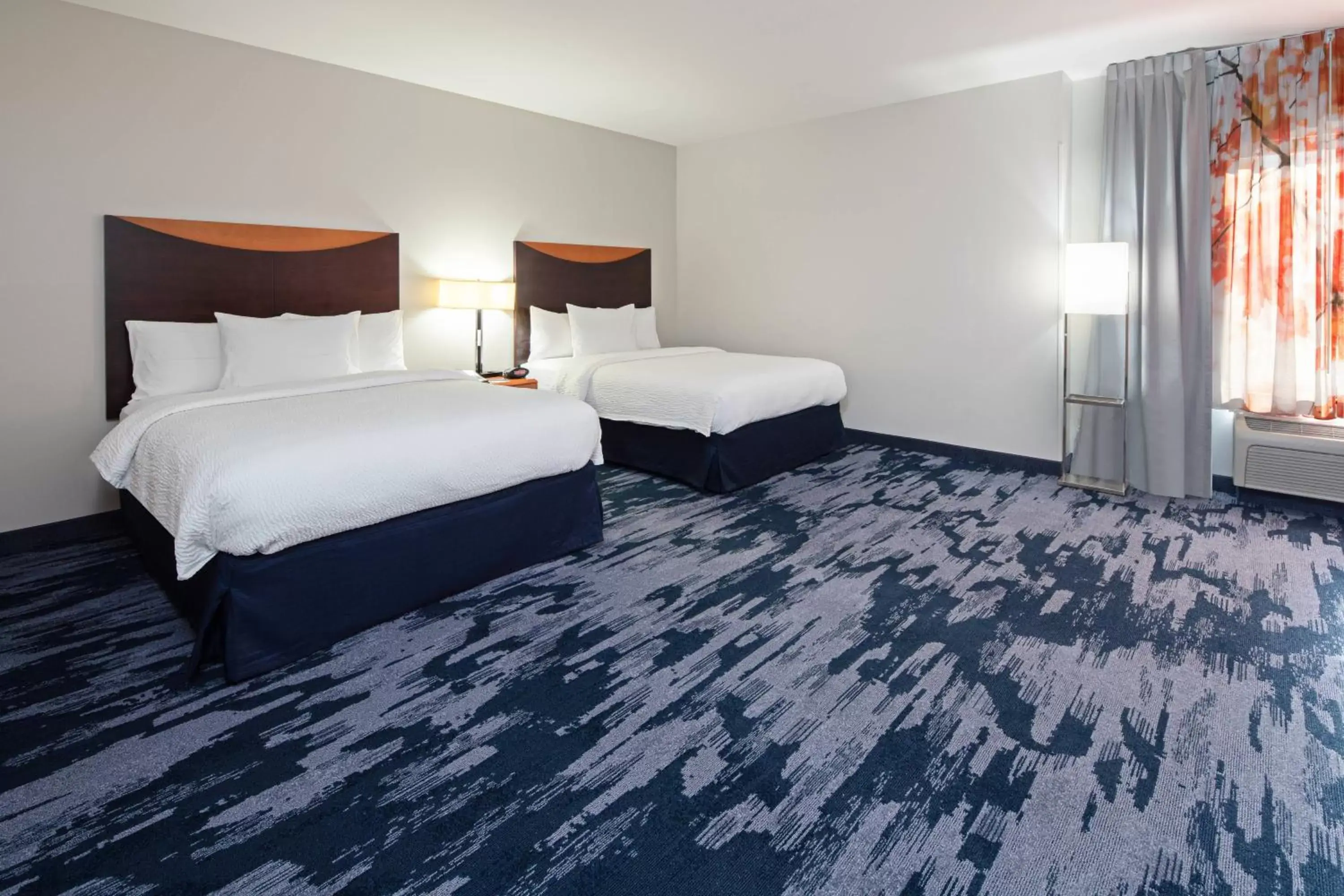 Photo of the whole room, Bed in Fairfield Inn & Suites Seattle Bremerton