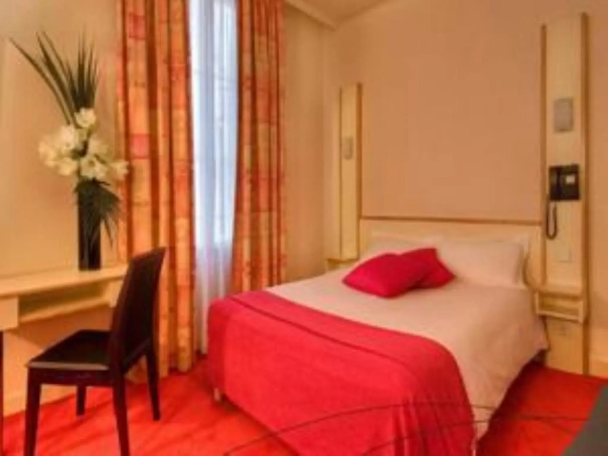 Superior Room (2 Adults) in Hotel Antin Saint-Georges