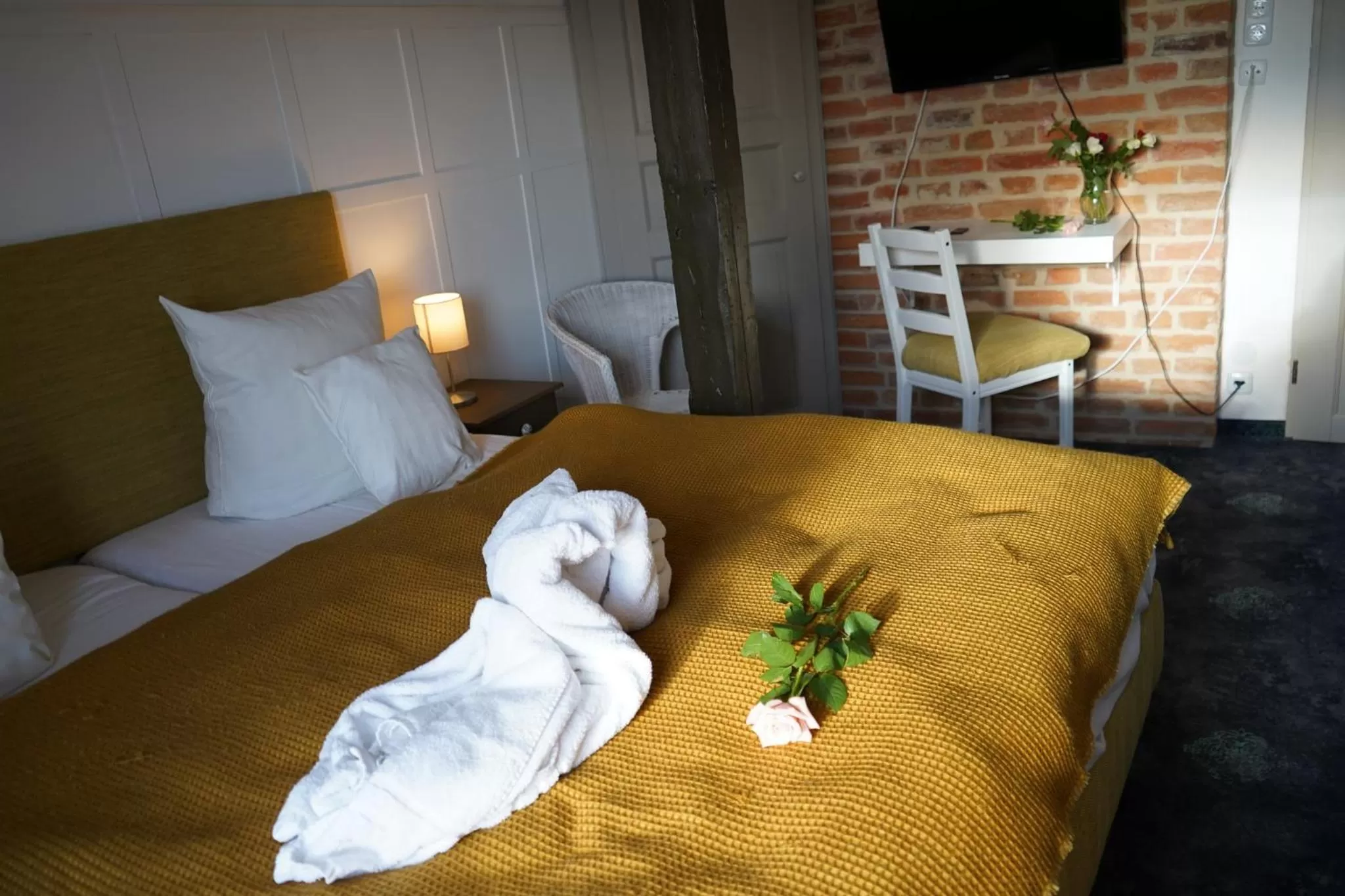 Bed in Riverside Inn