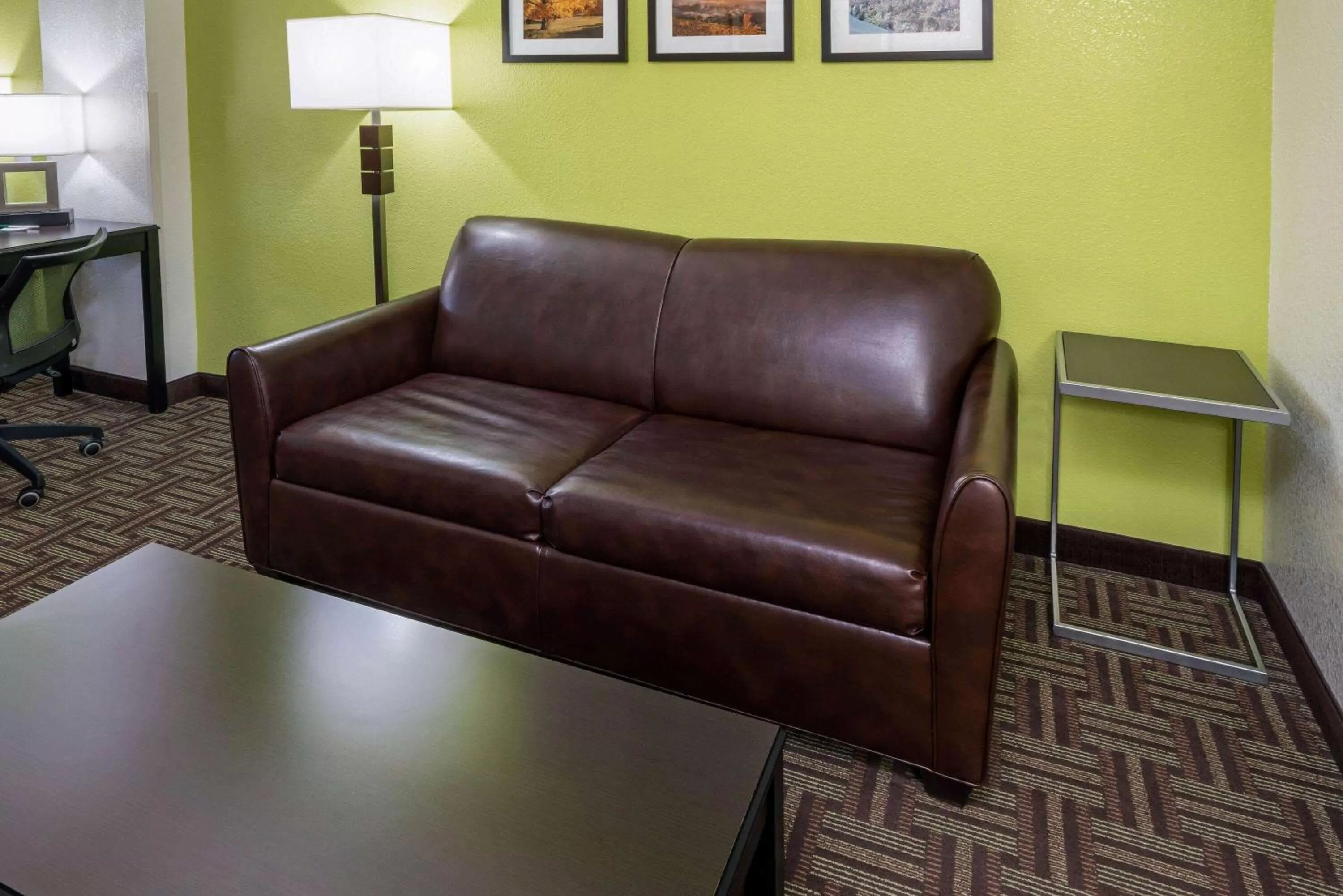 Photo of the whole room in La Quinta by Wyndham Fruita