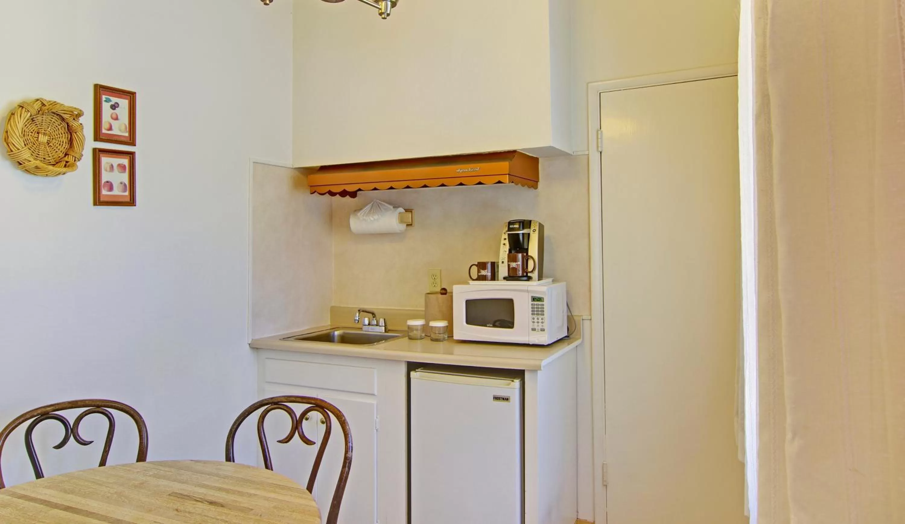 Kitchen or kitchenette in Svendsgaard's Inn