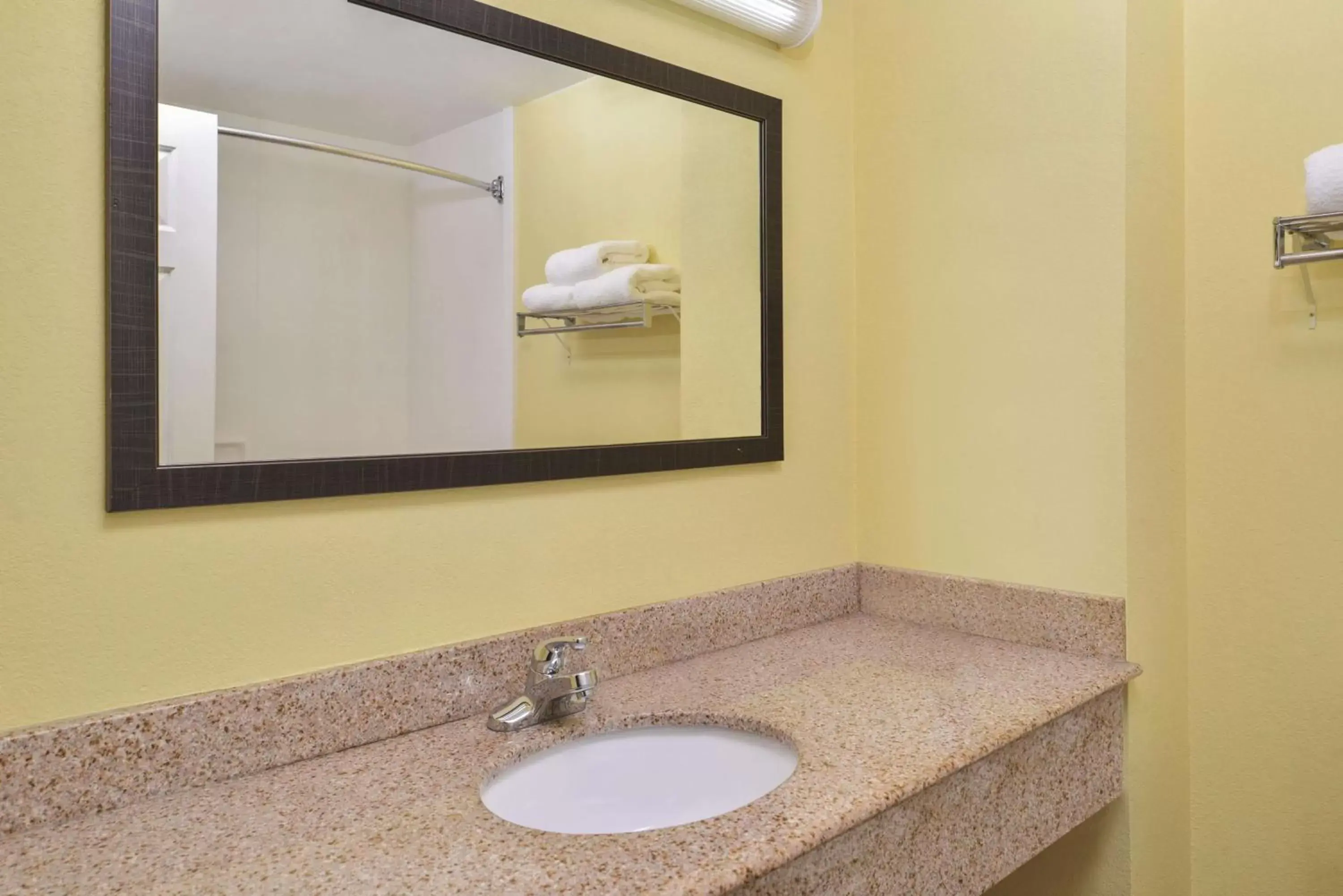 Photo of the whole room, Bathroom in La Quinta by Wyndham Atlanta South - Newnan