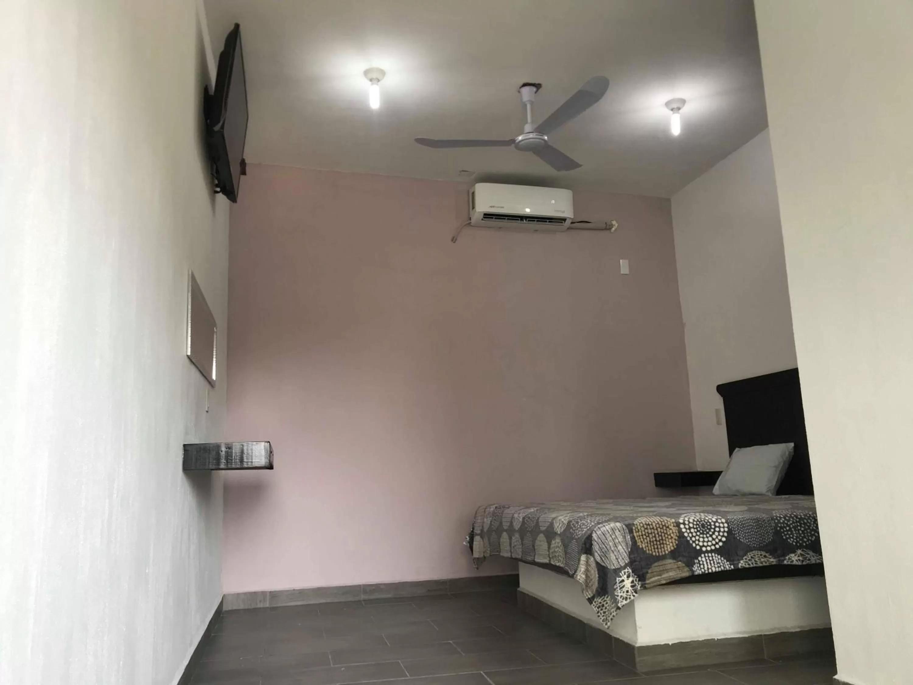 Bed in HOTEL LOS PINOS CENTRO