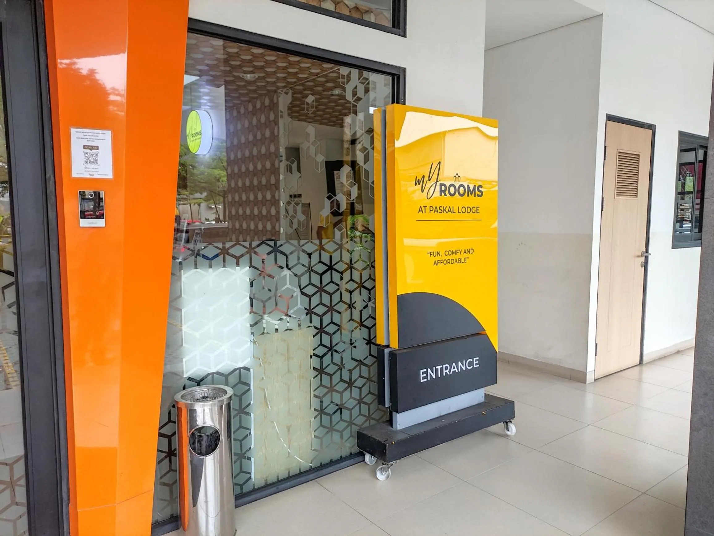 Facade/entrance in My Rooms at Paskal Hyper Square