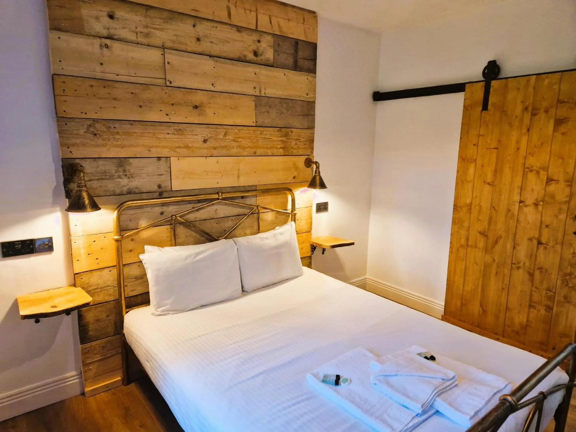 Bedroom, Bed in Wheal Tor Hotel & Glamping