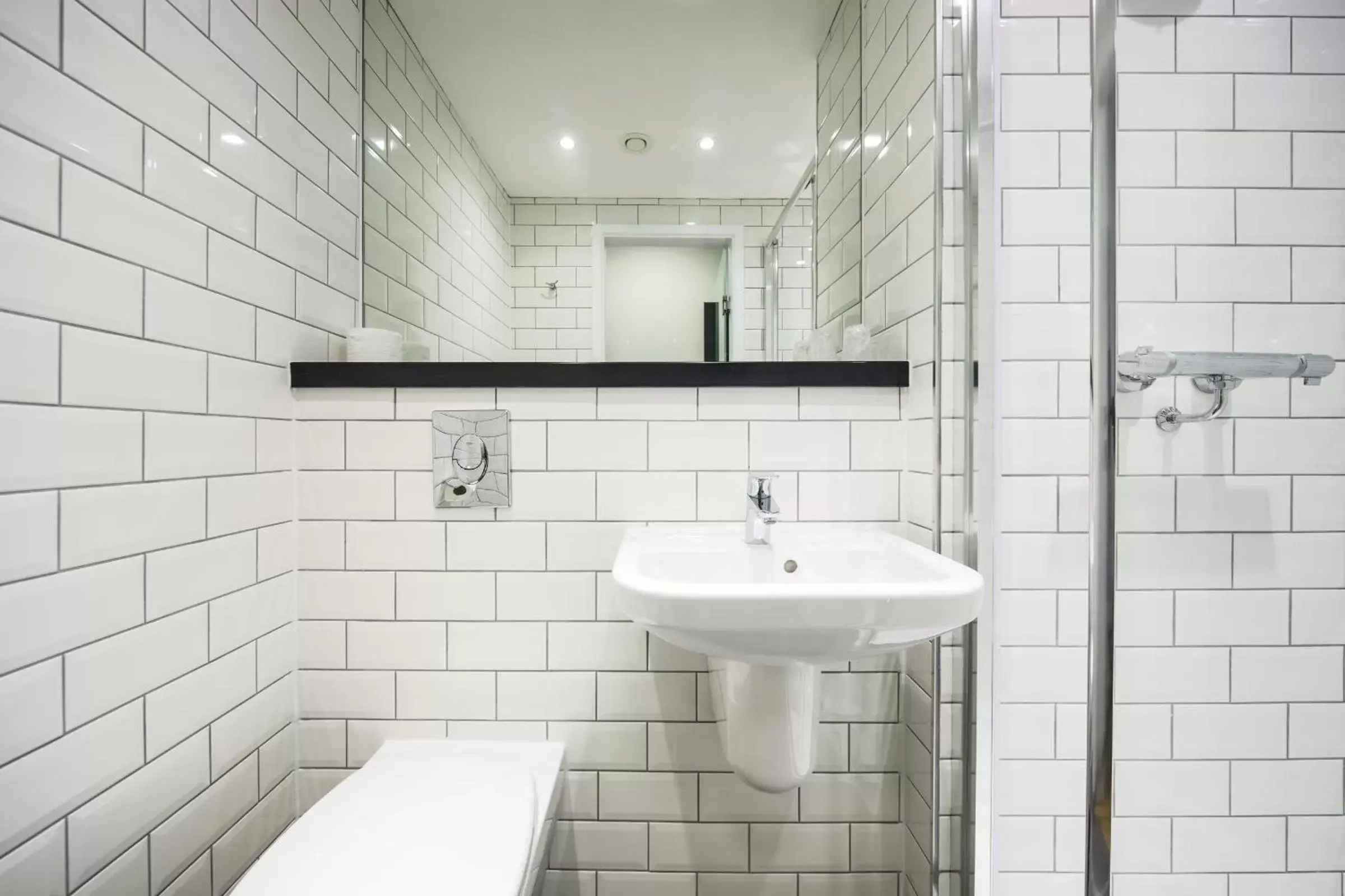 Bathroom in easyHotel Newcastle