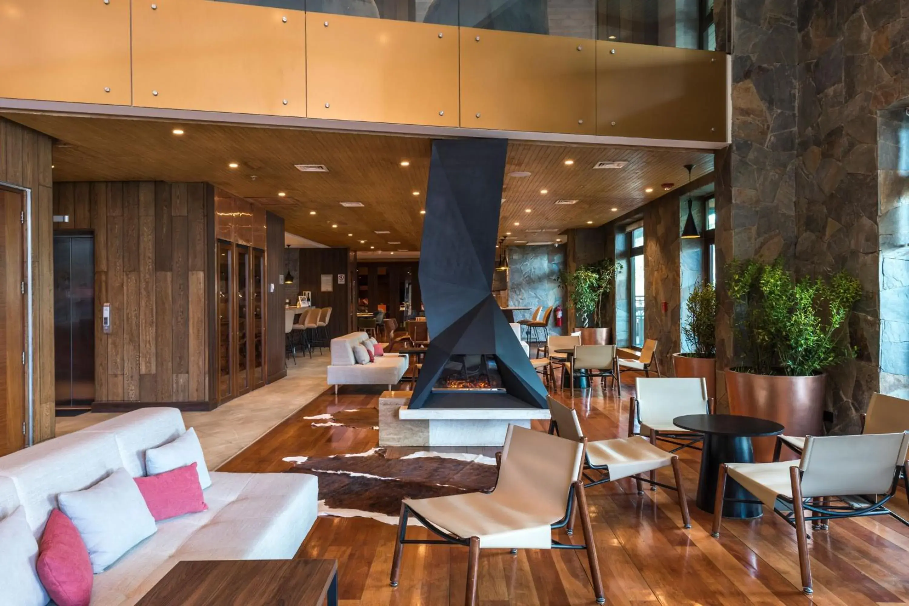 Lobby or reception in Courtyard by Marriott Puerto Montt