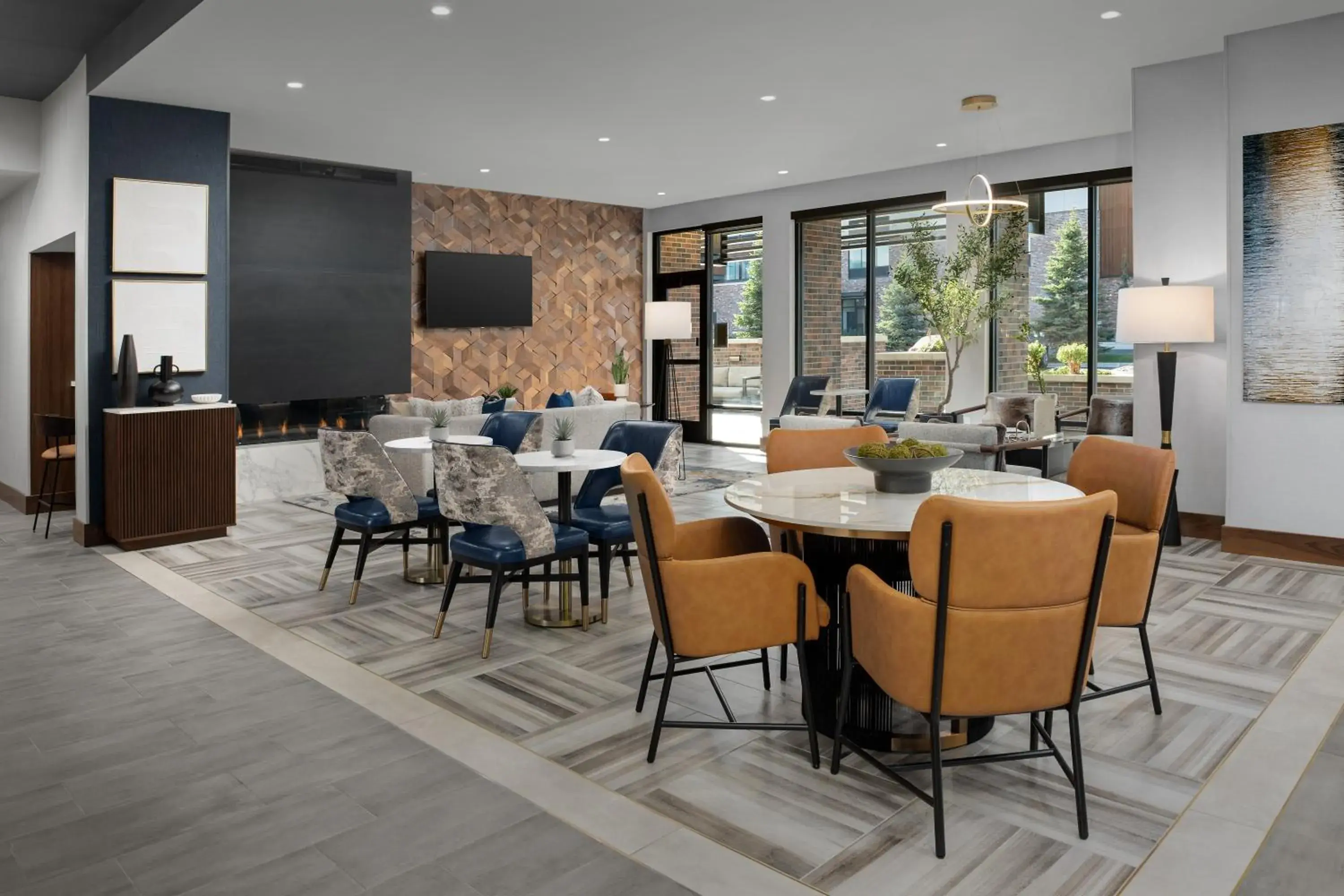 Seating area, Restaurant/Places to Eat in Courtyard by Marriott Bozeman