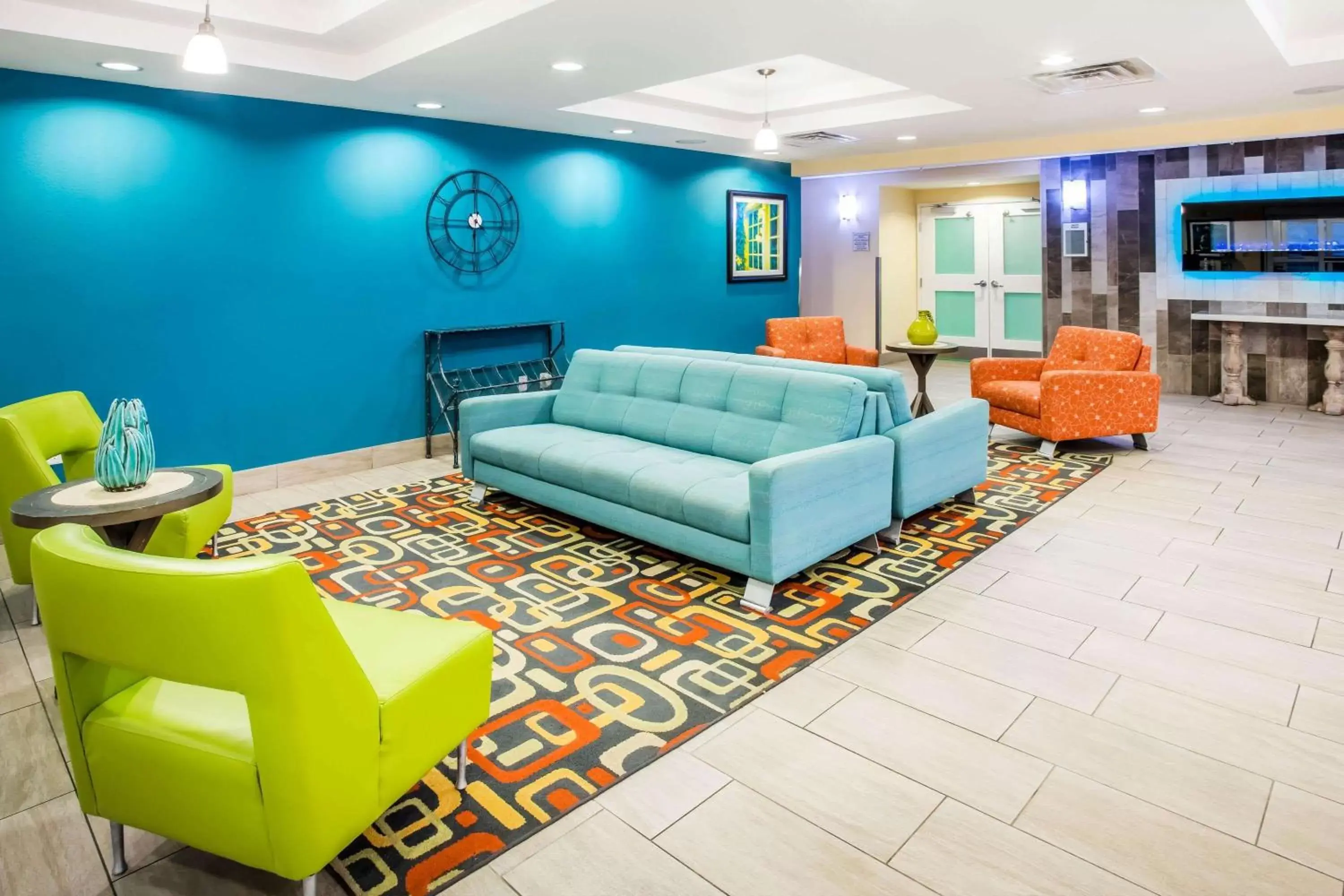 Lobby or reception, Lobby/Reception in La Quinta by Wyndham Rochester Mayo Clinic Area South
