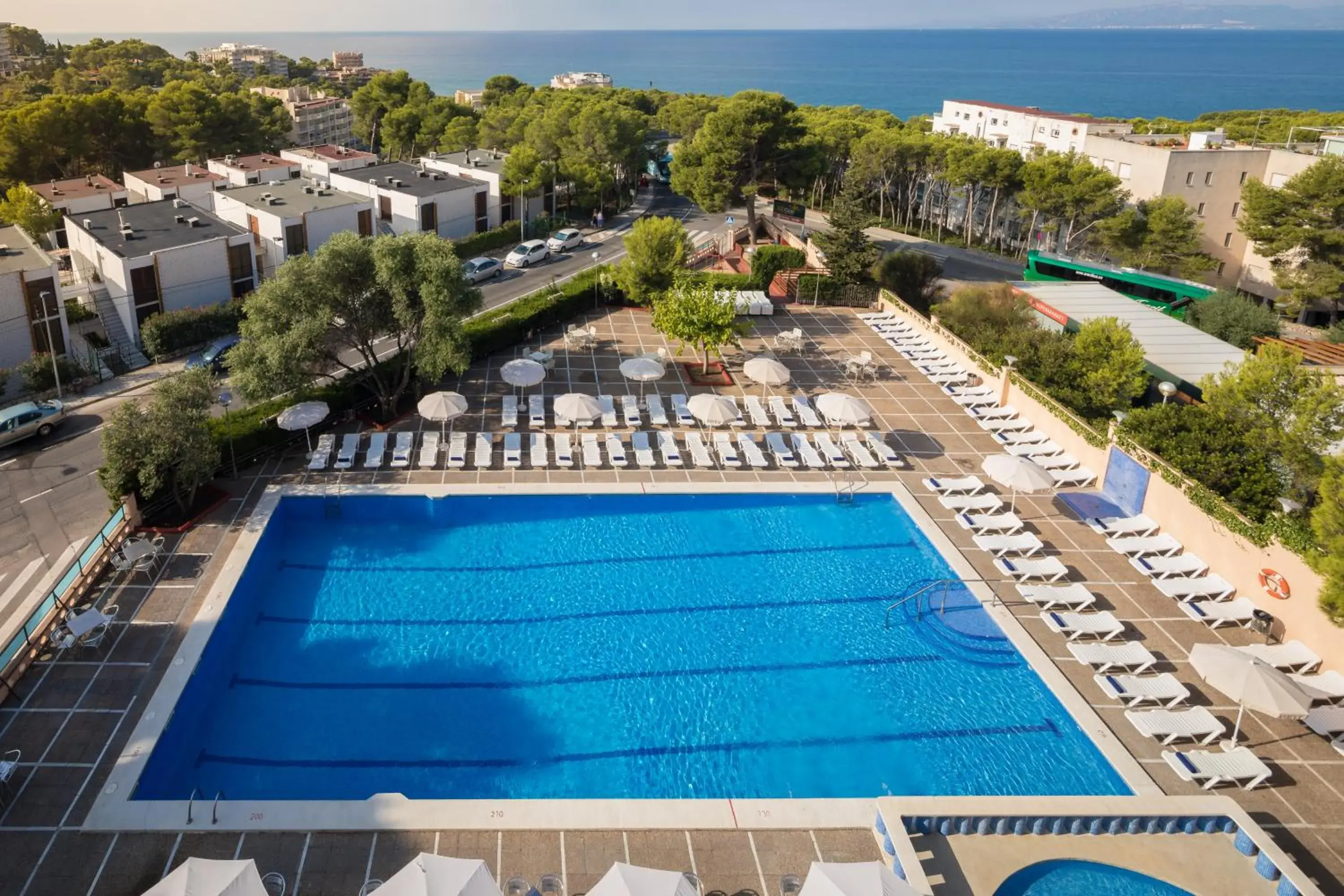 Swimming pool in htop Molinos Park #htopEnjoy Swimming pool in htop Molinos Park #htopEnjoy