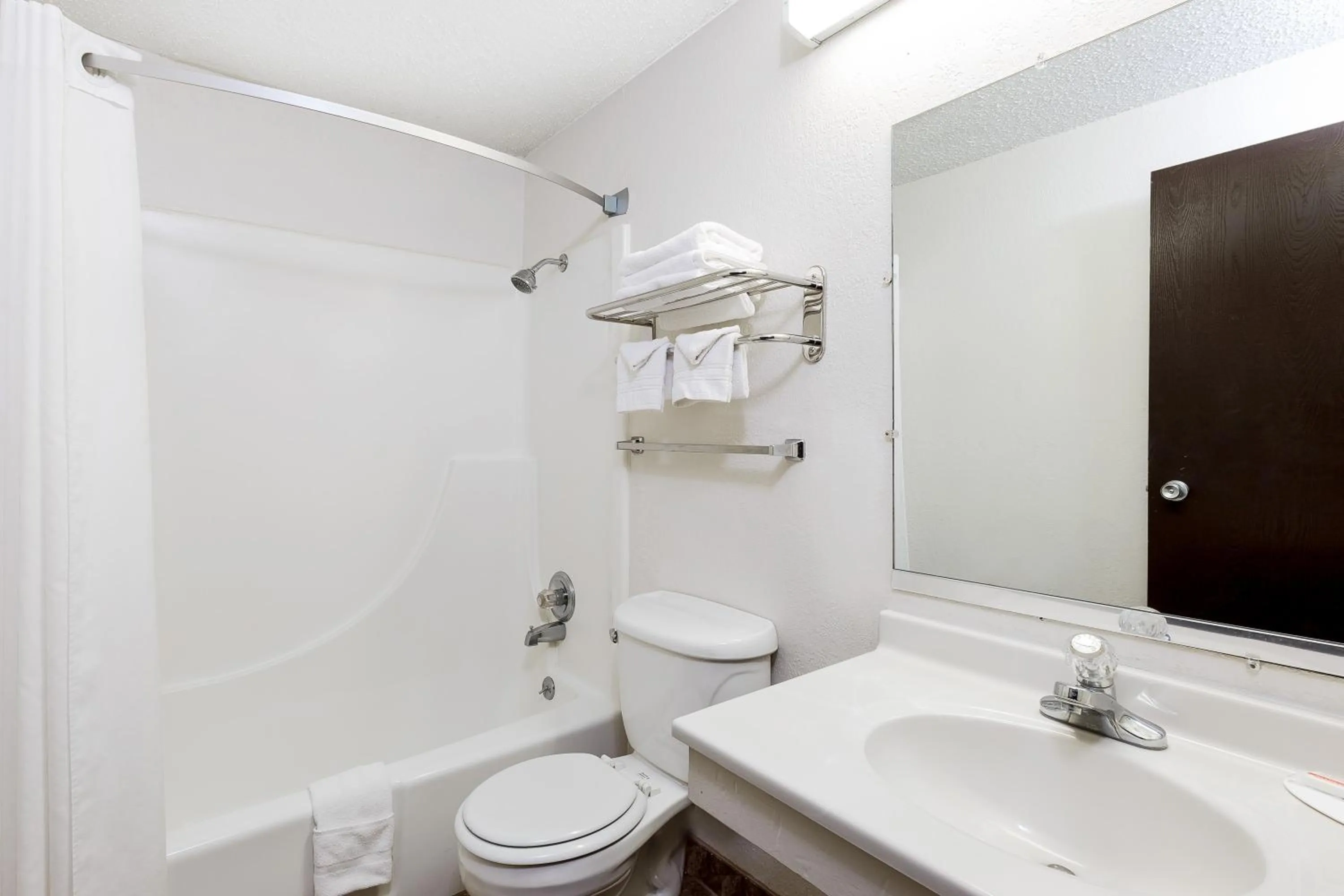 Super 8 by Wyndham Norfolk