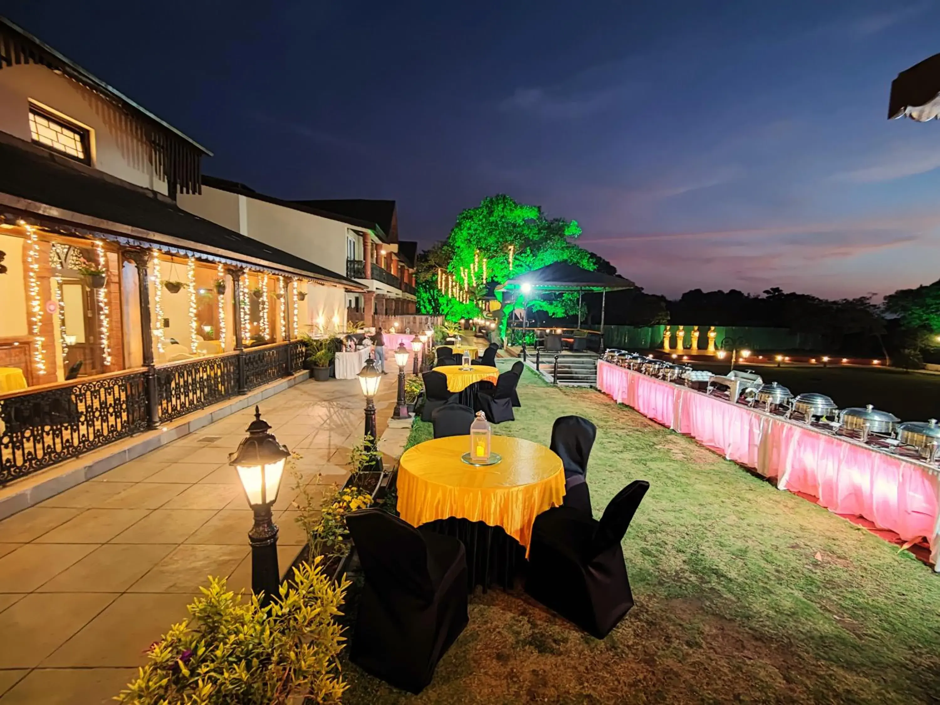 Garden, Banquet Facilities in Regenta MPG Club Mahabaleshwar