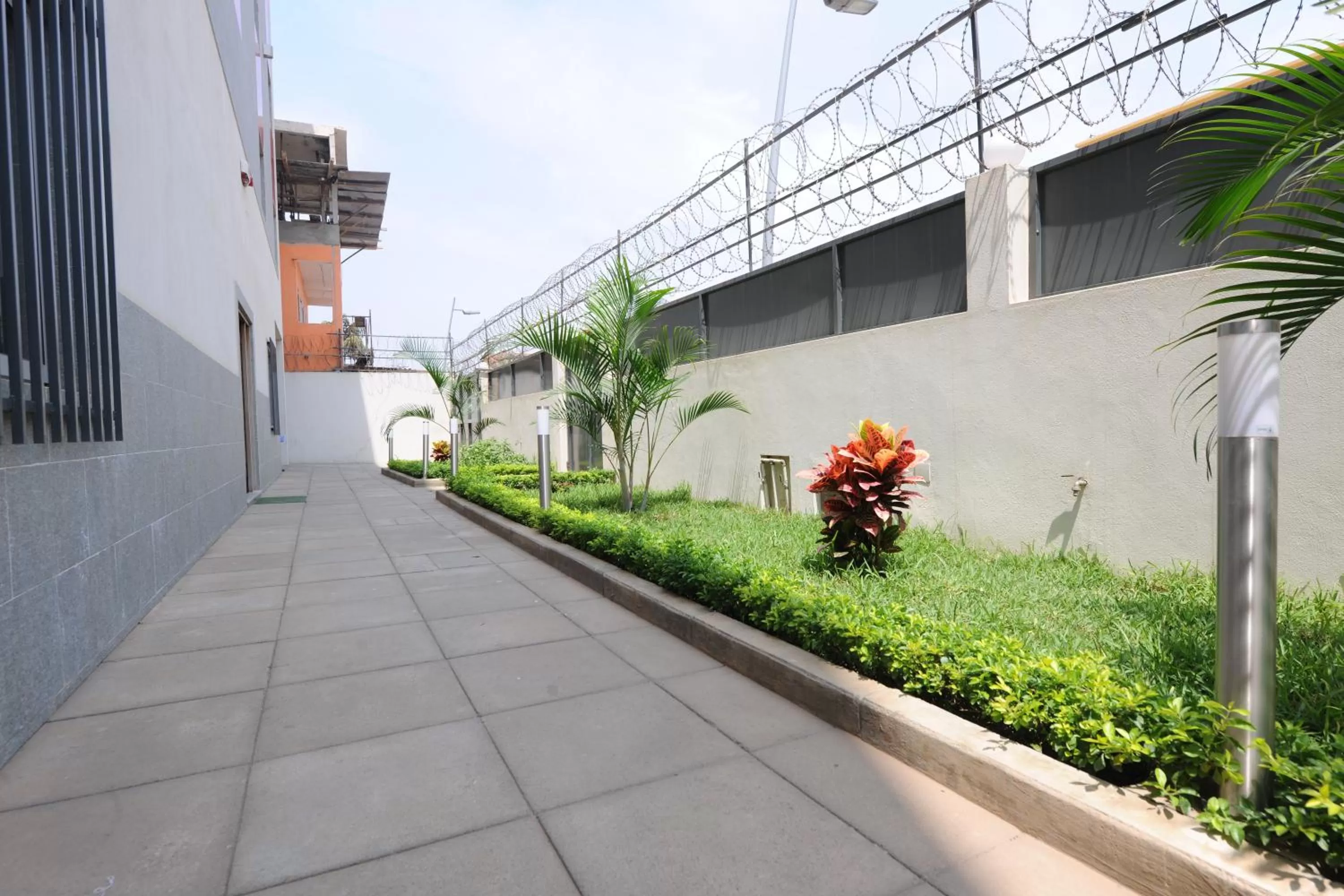 Facade/entrance in Inn Luanda